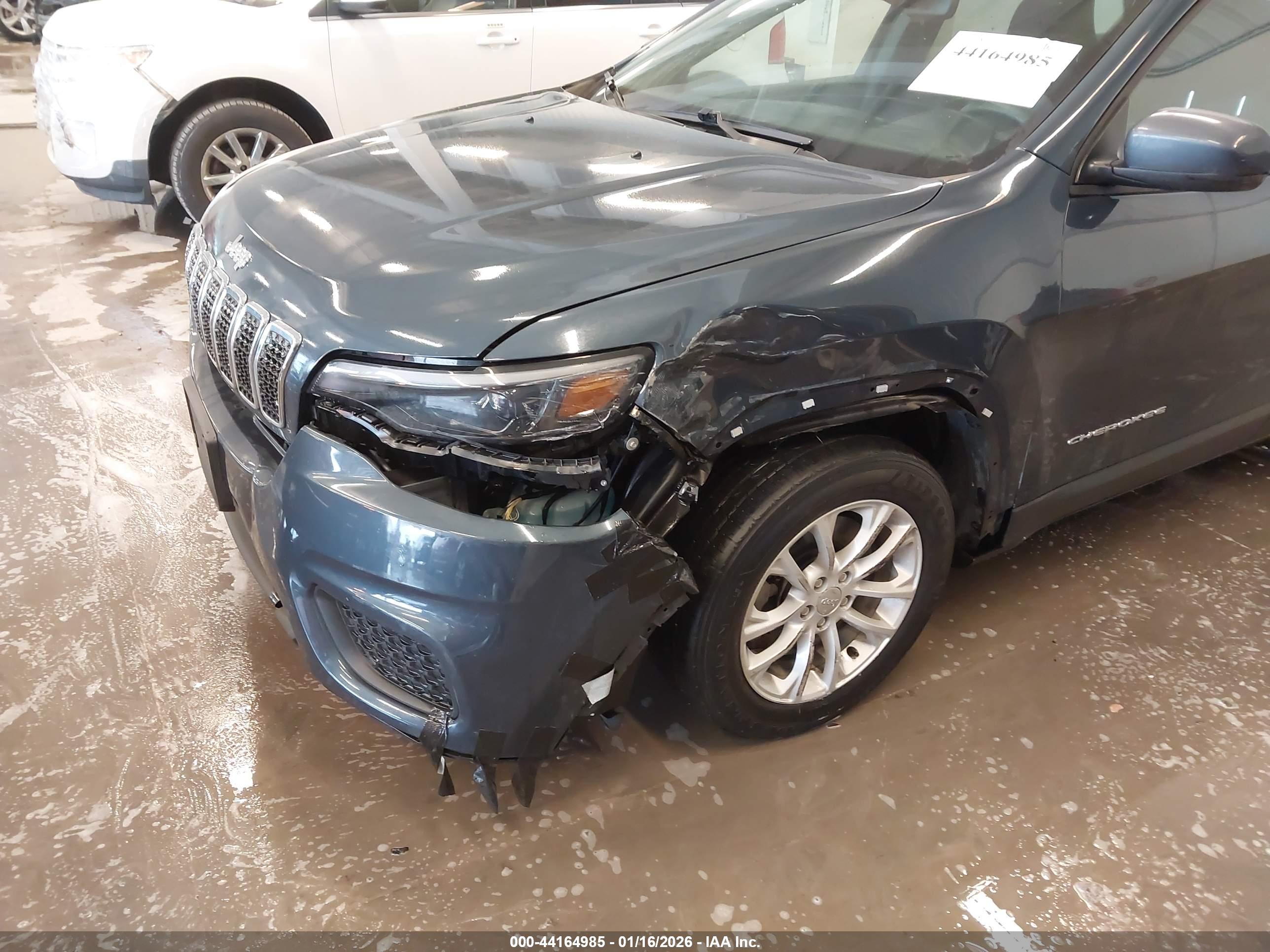 JEEP CHEROKEE image 6