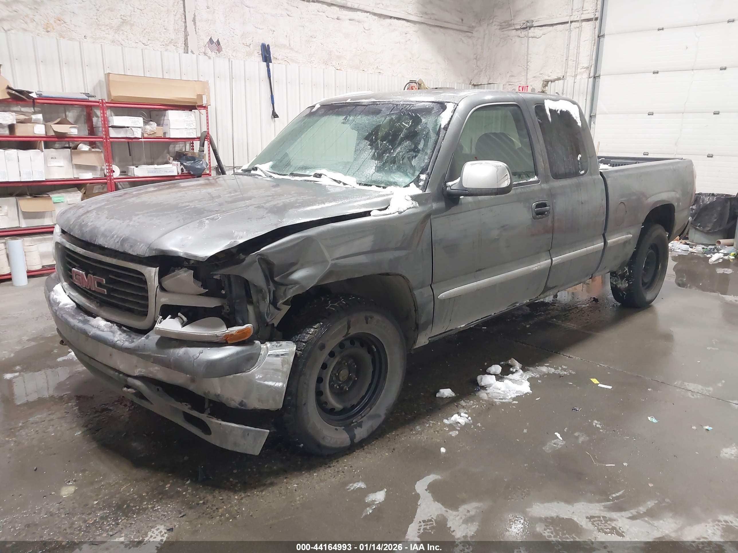 GMC SIERRA image 2