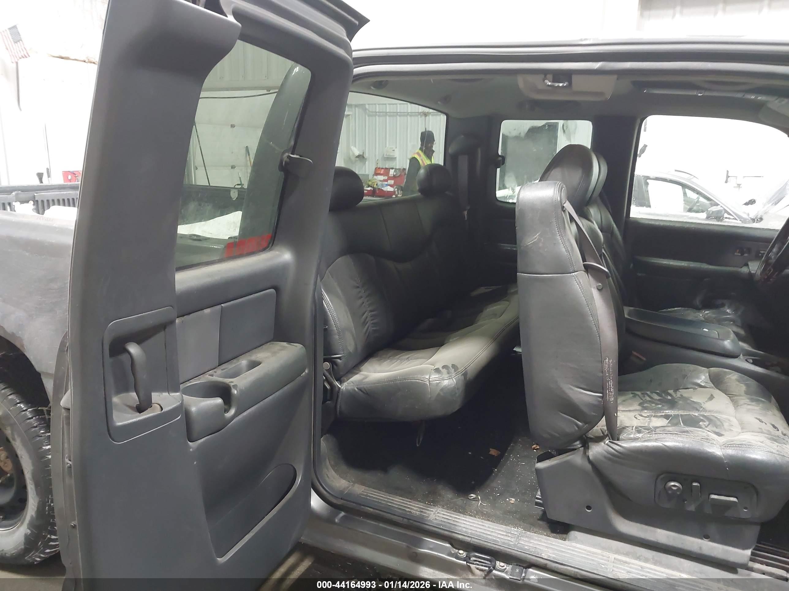 GMC SIERRA image 8