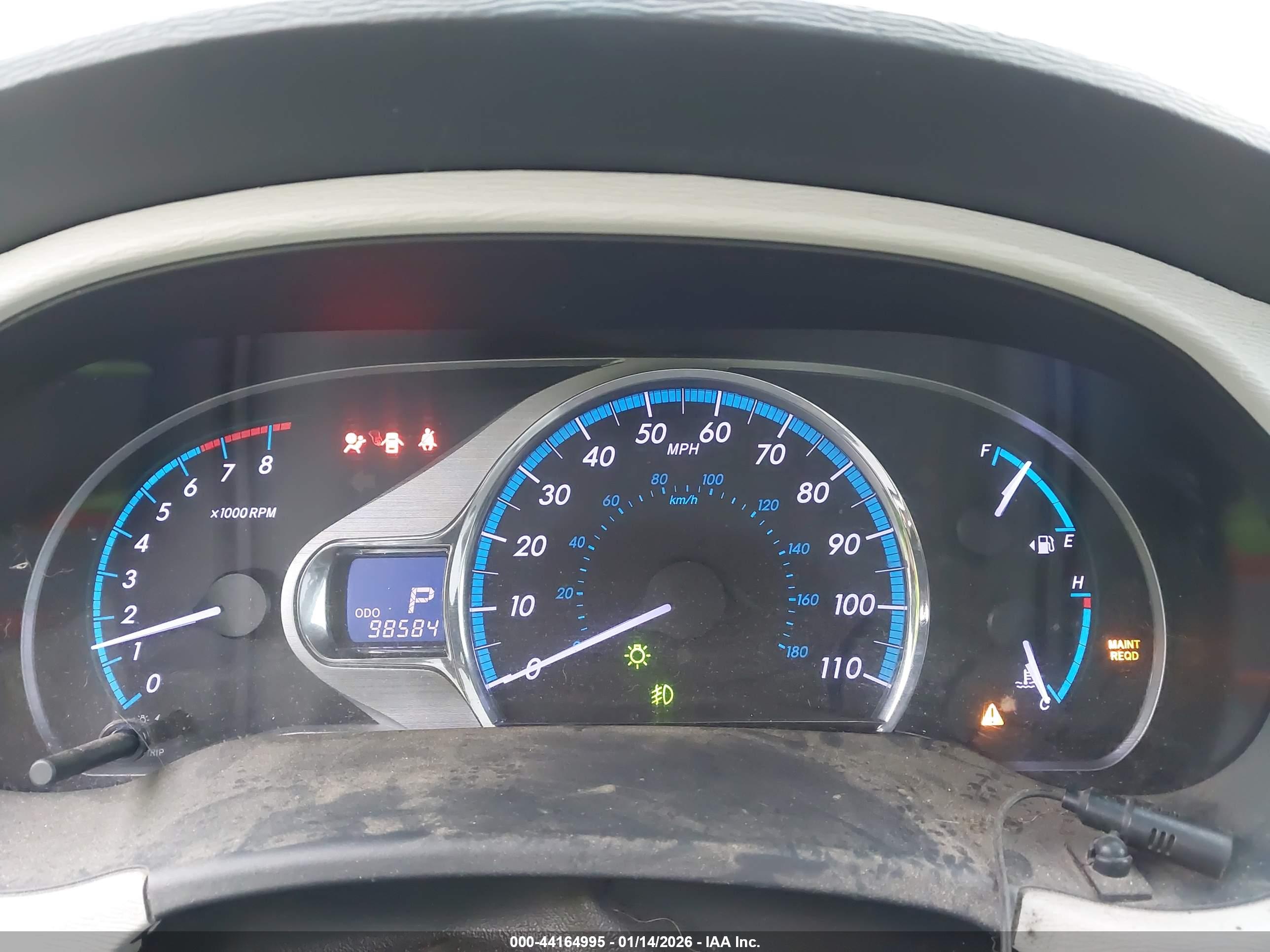 TOYOTA SIENNA image 7