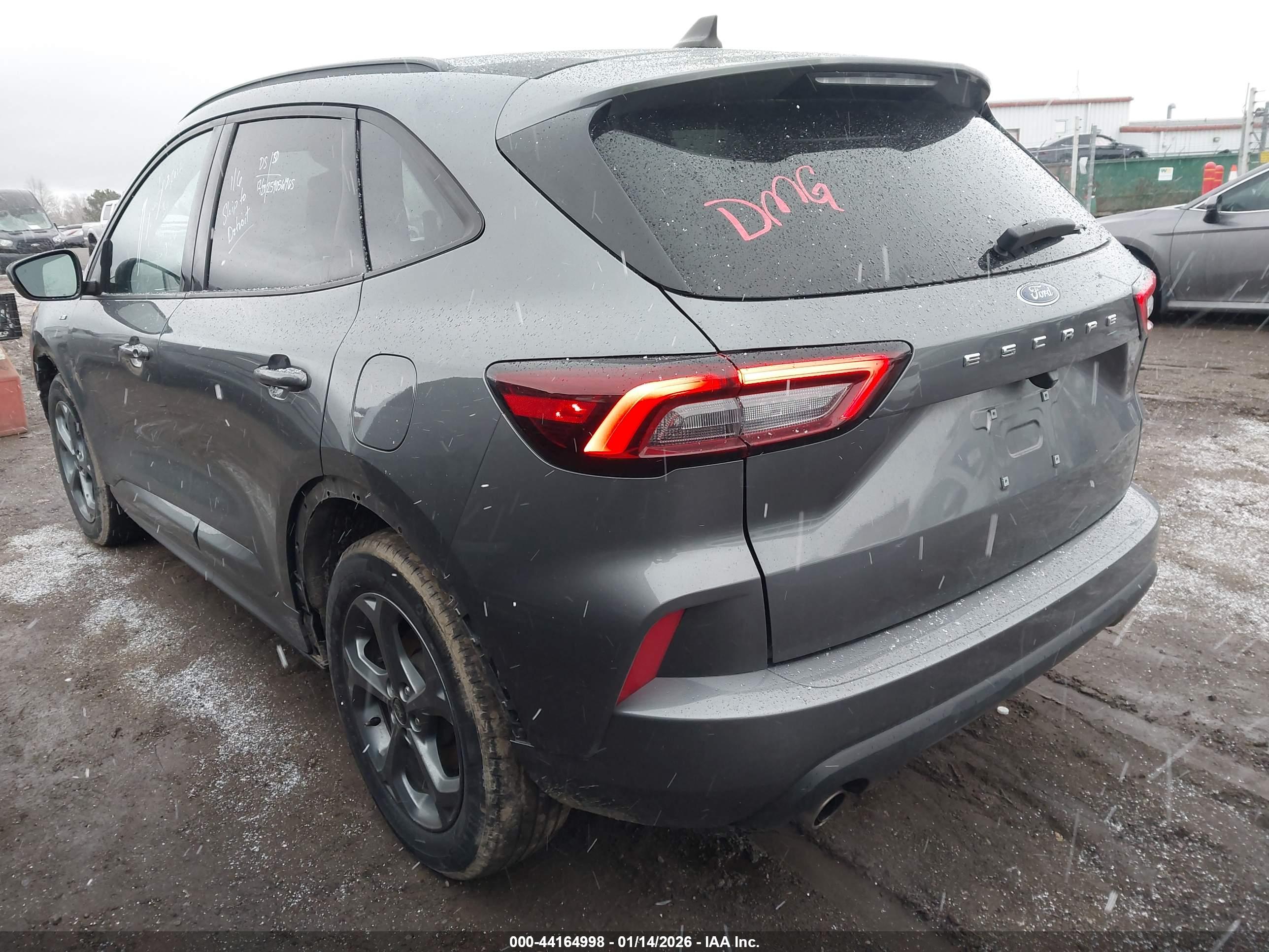 FORD ESCAPE image 3