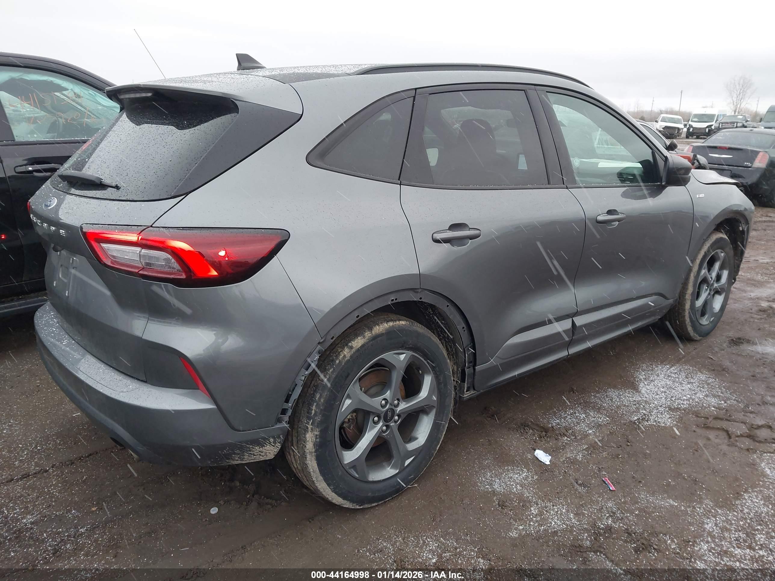 FORD ESCAPE image 4