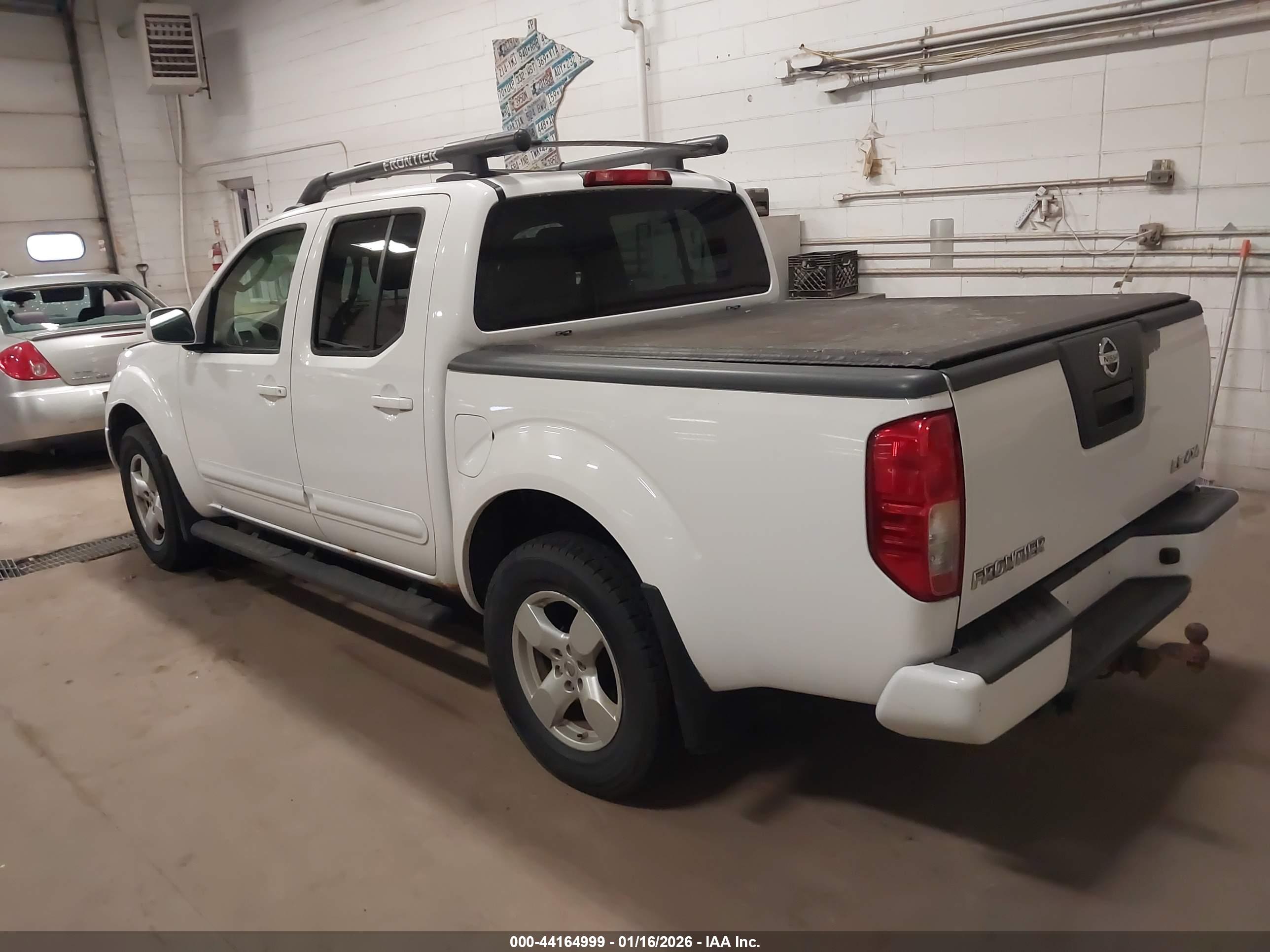 NISSAN FRONTIER image 3