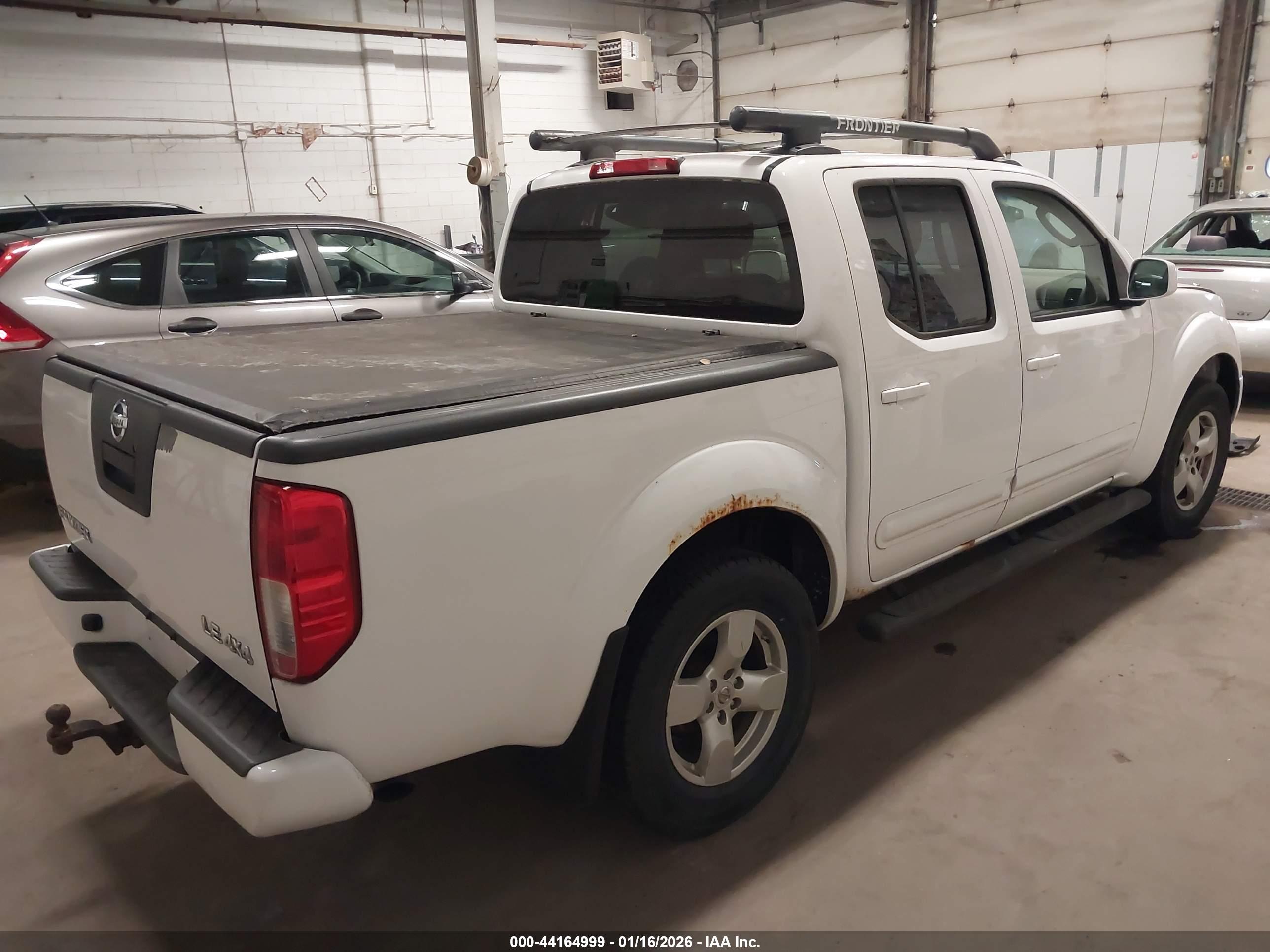 NISSAN FRONTIER image 4