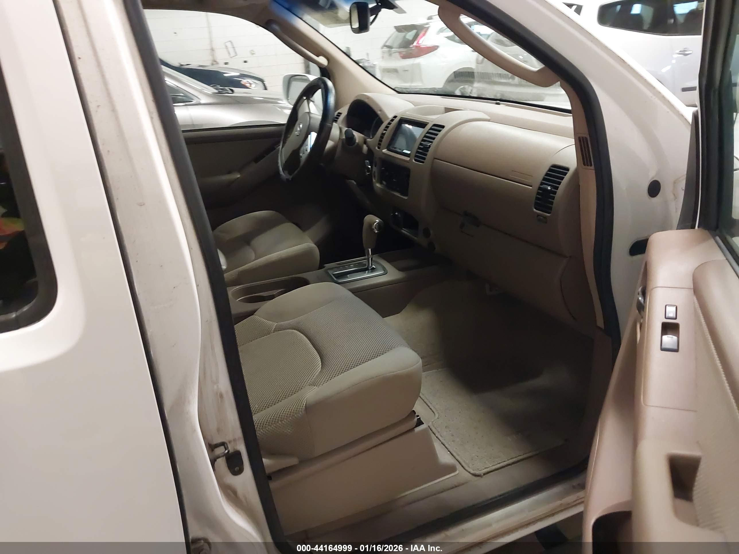 NISSAN FRONTIER image 5