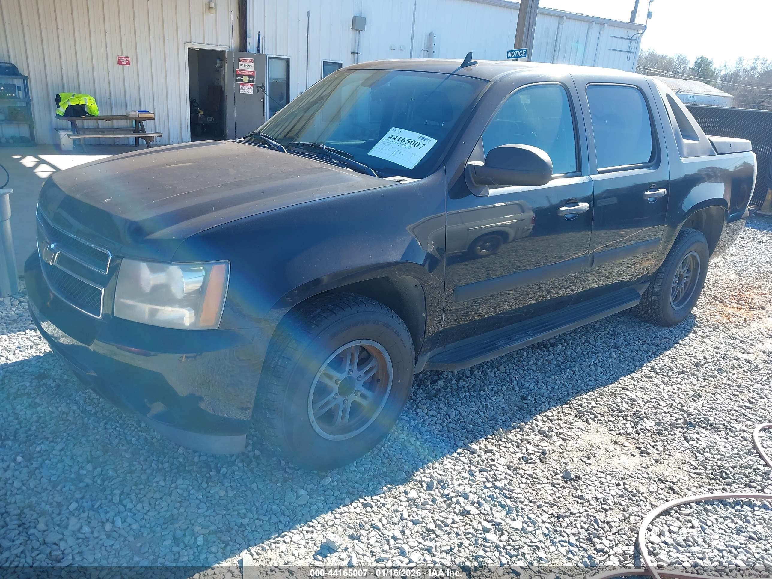 CHEVROLET AVALANCHE image 2