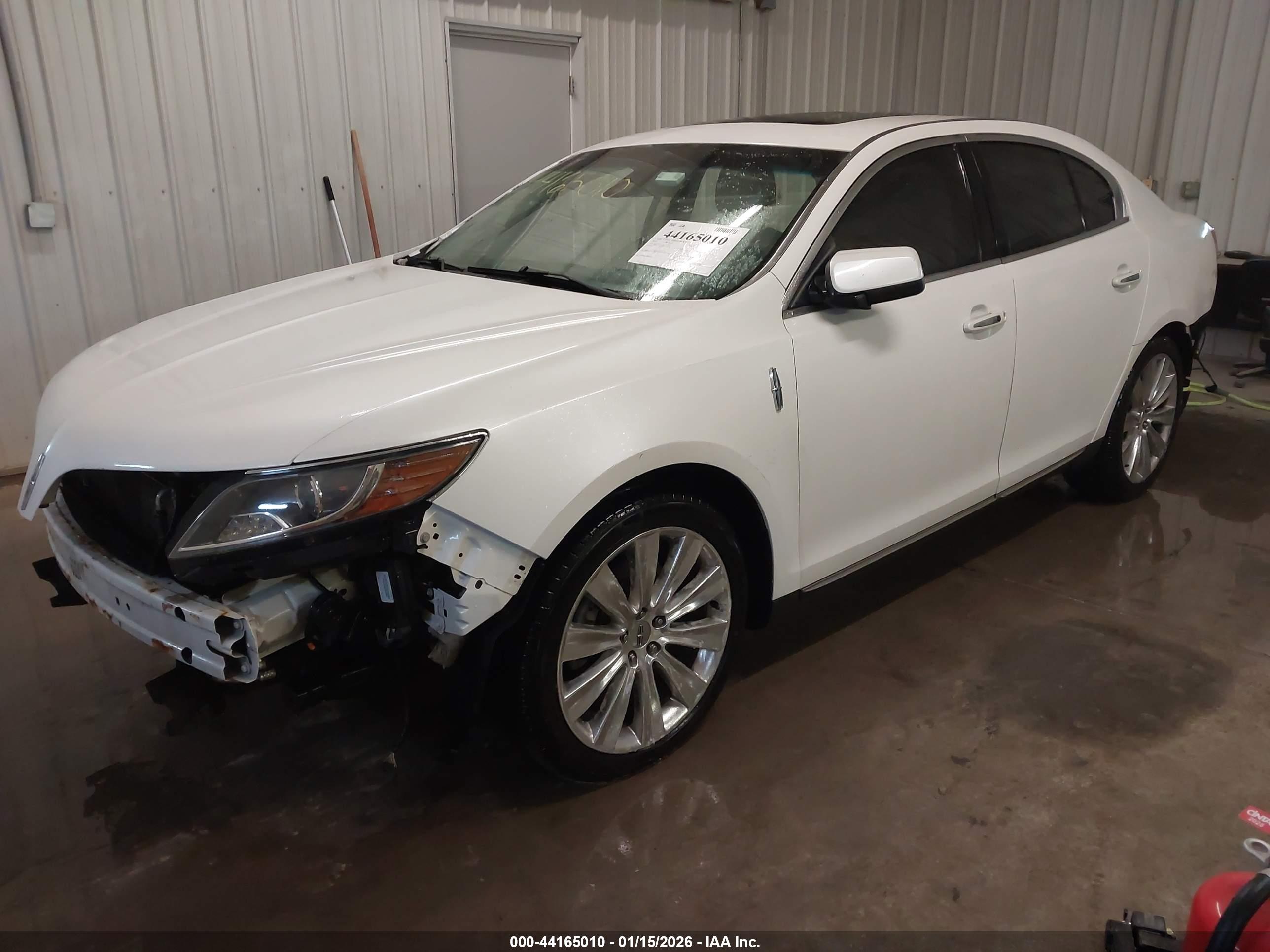 LINCOLN MKS image 2