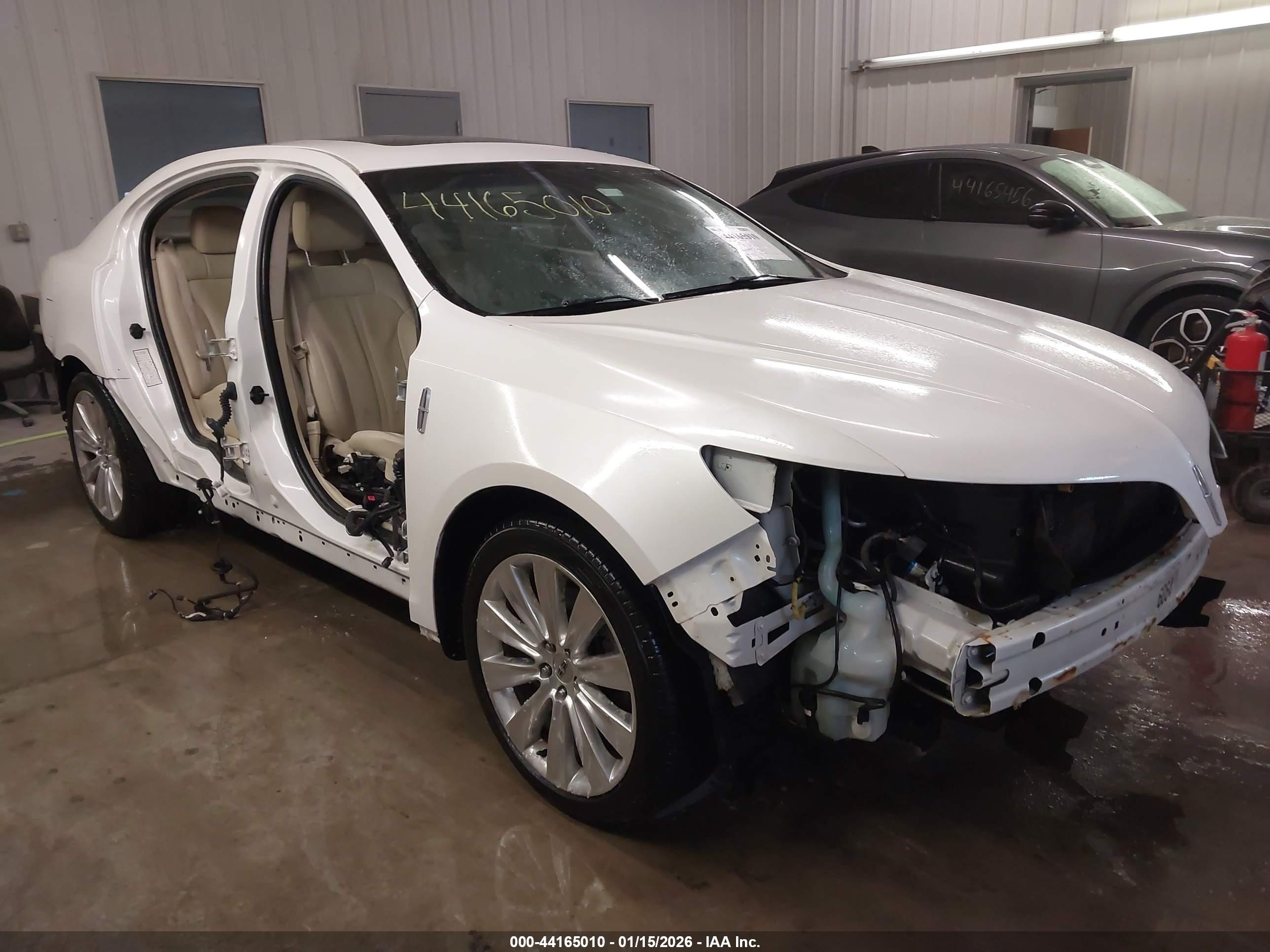 LINCOLN MKS image 6