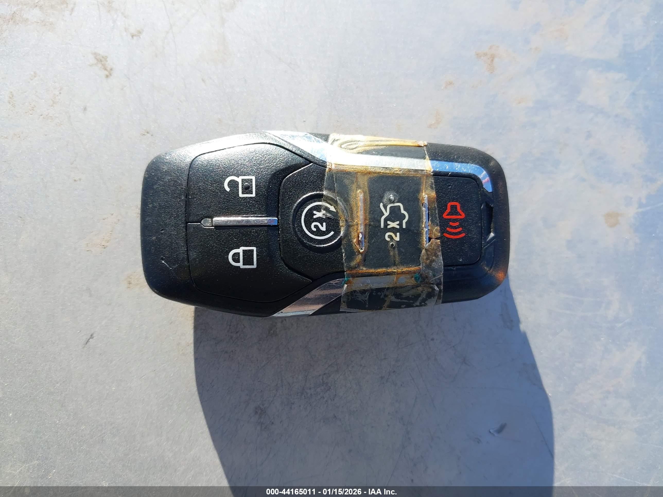 FORD FUSION image 11