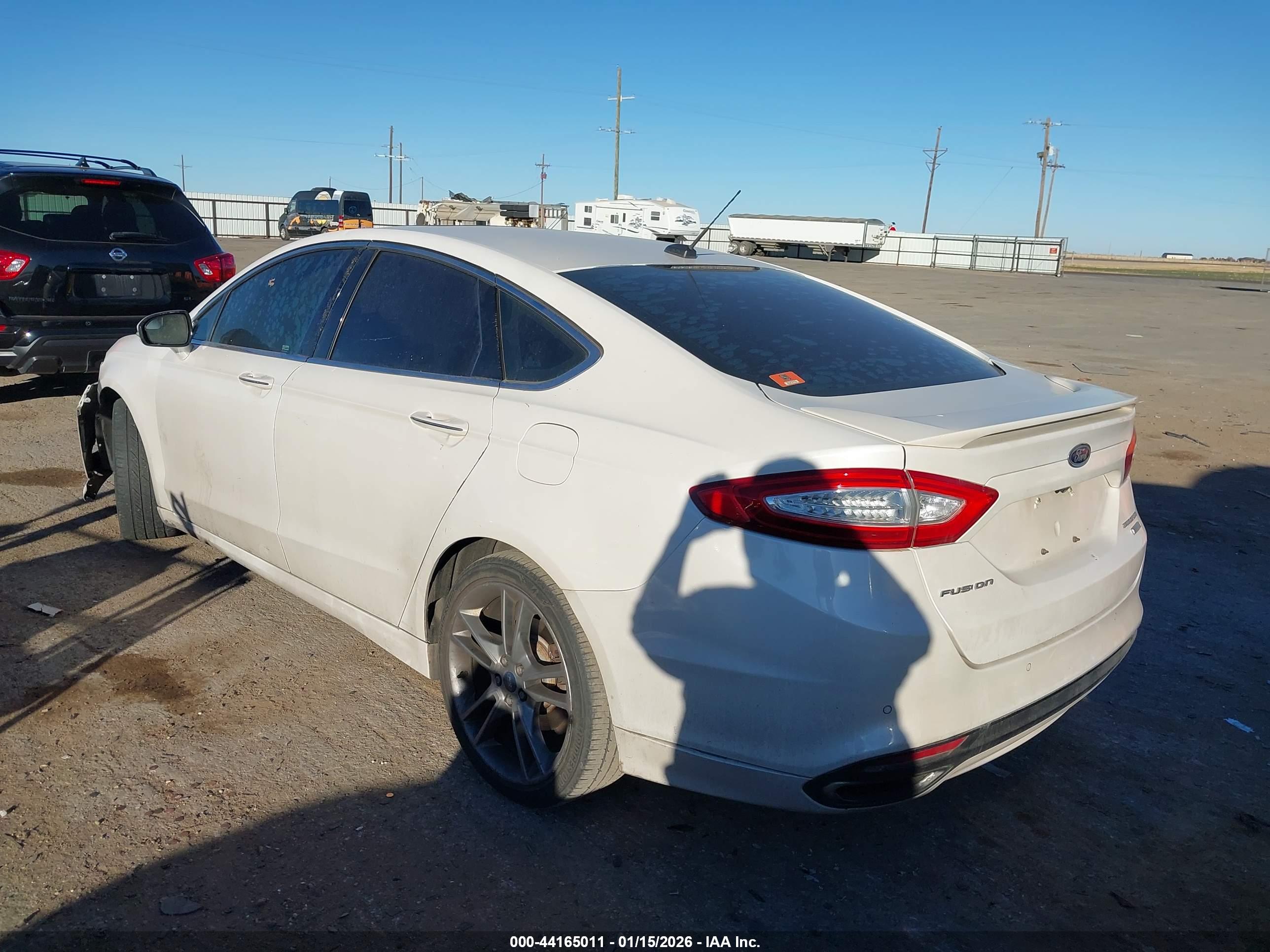 FORD FUSION image 3