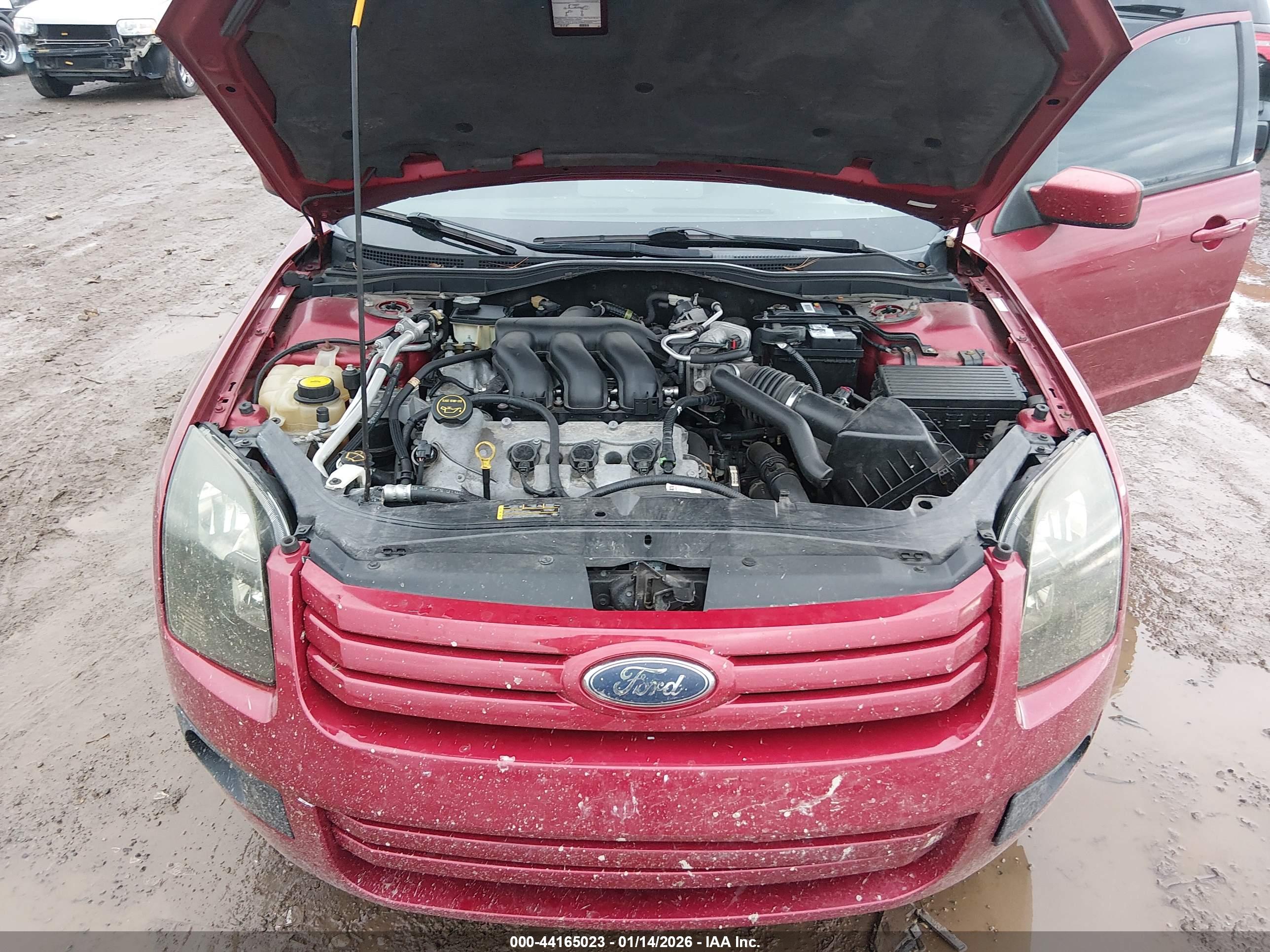 FORD FUSION image 10