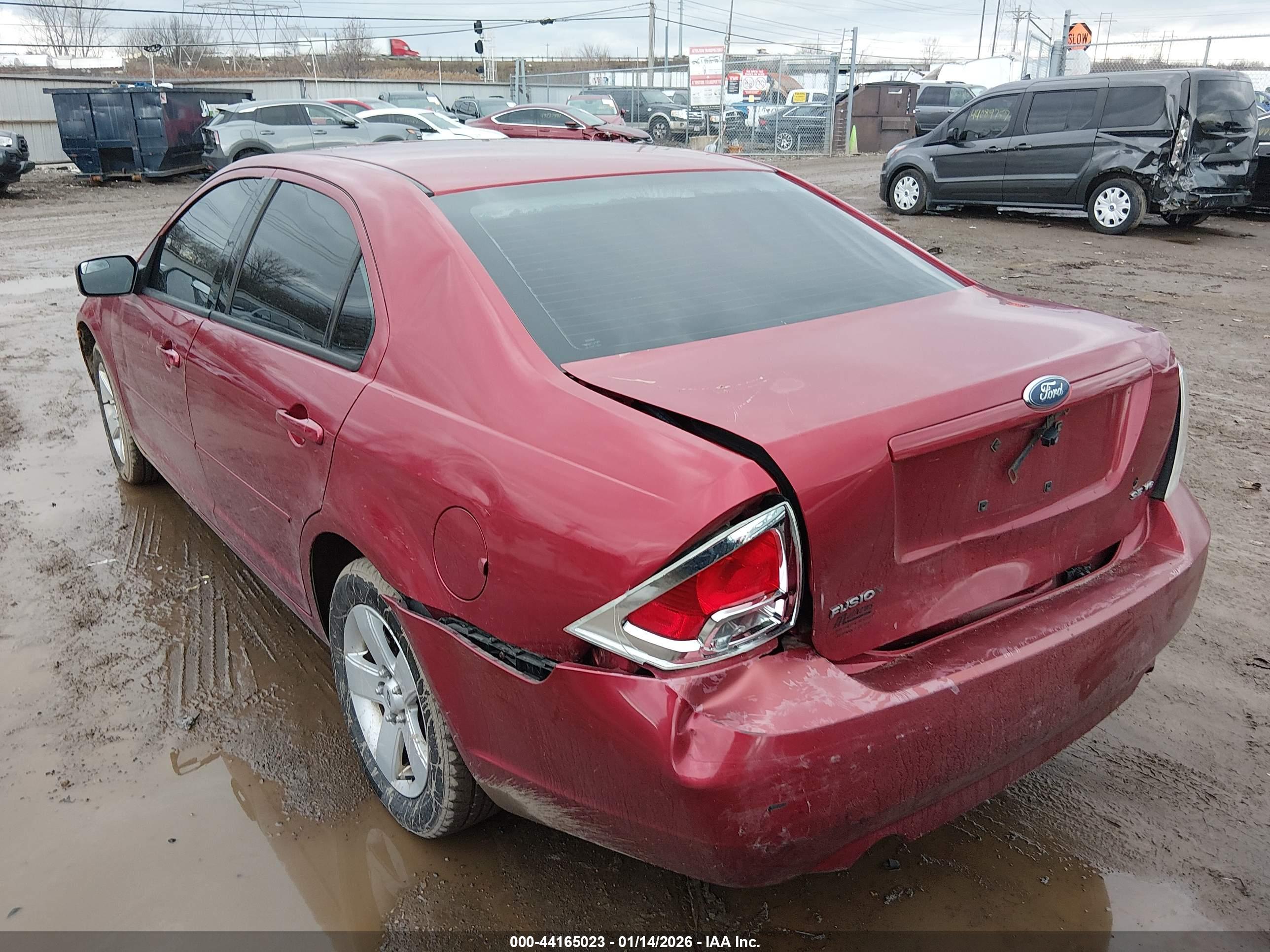 FORD FUSION image 3
