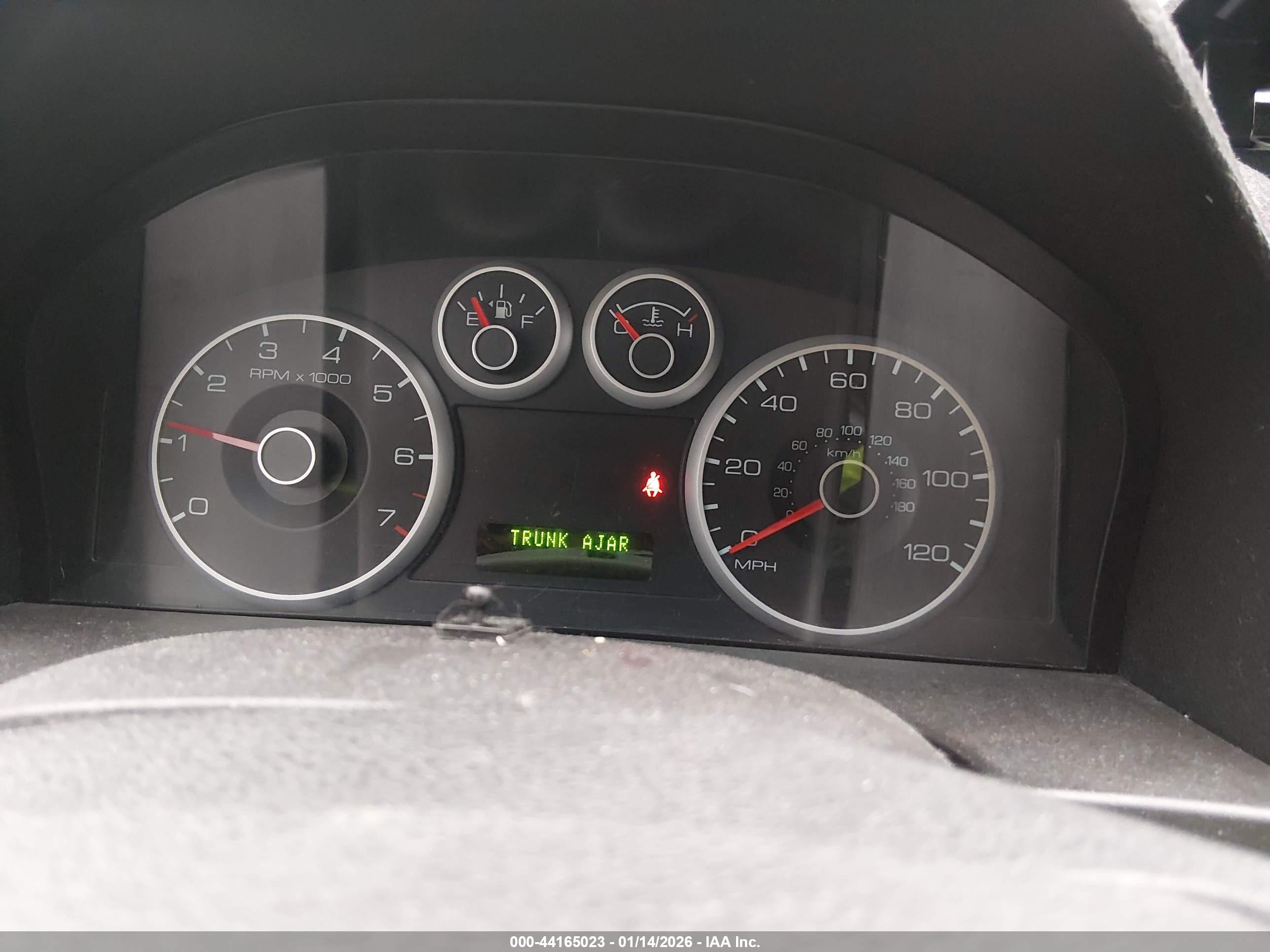 FORD FUSION image 7