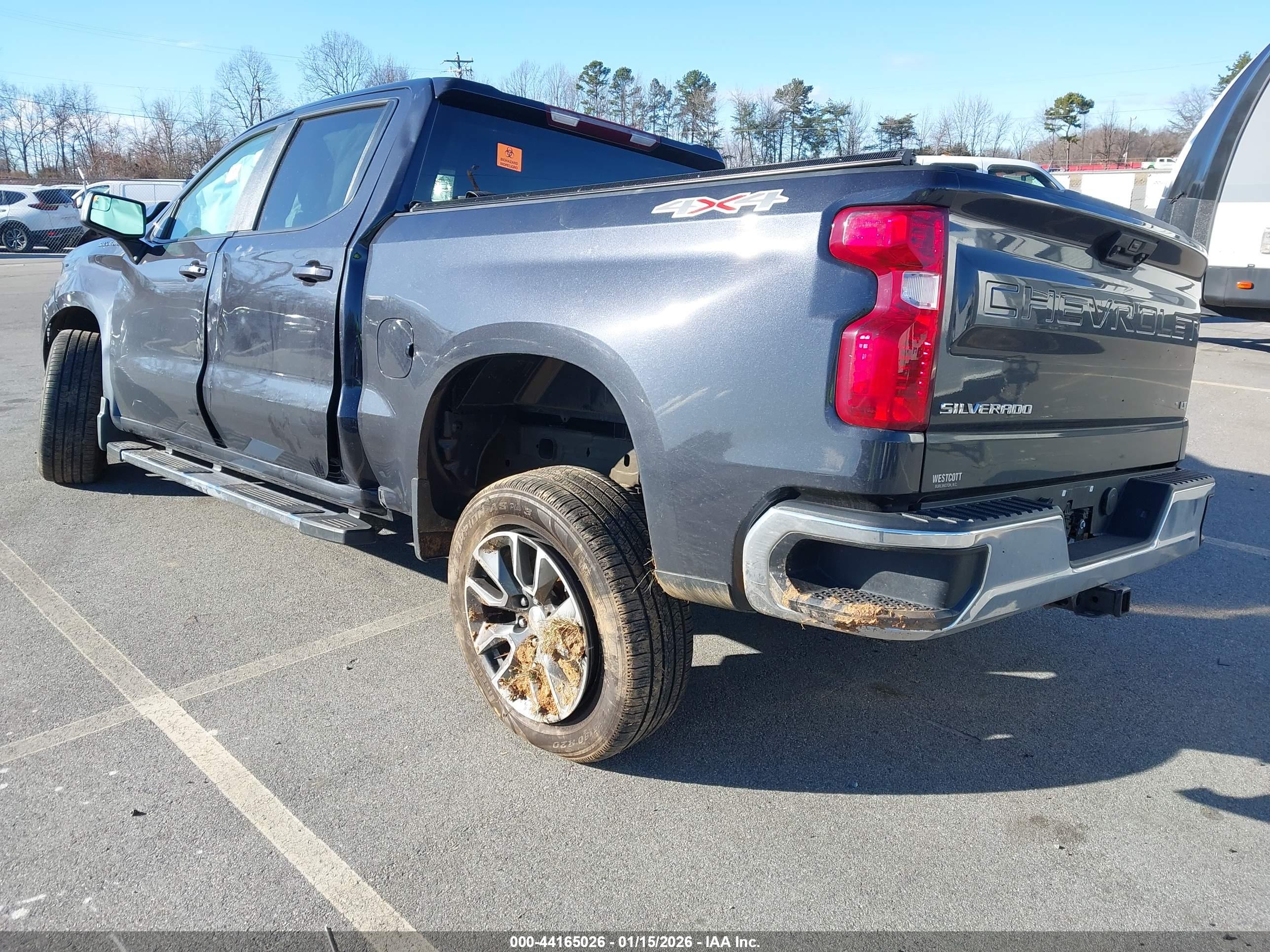 CHEVROLET SILVERADO image 3
