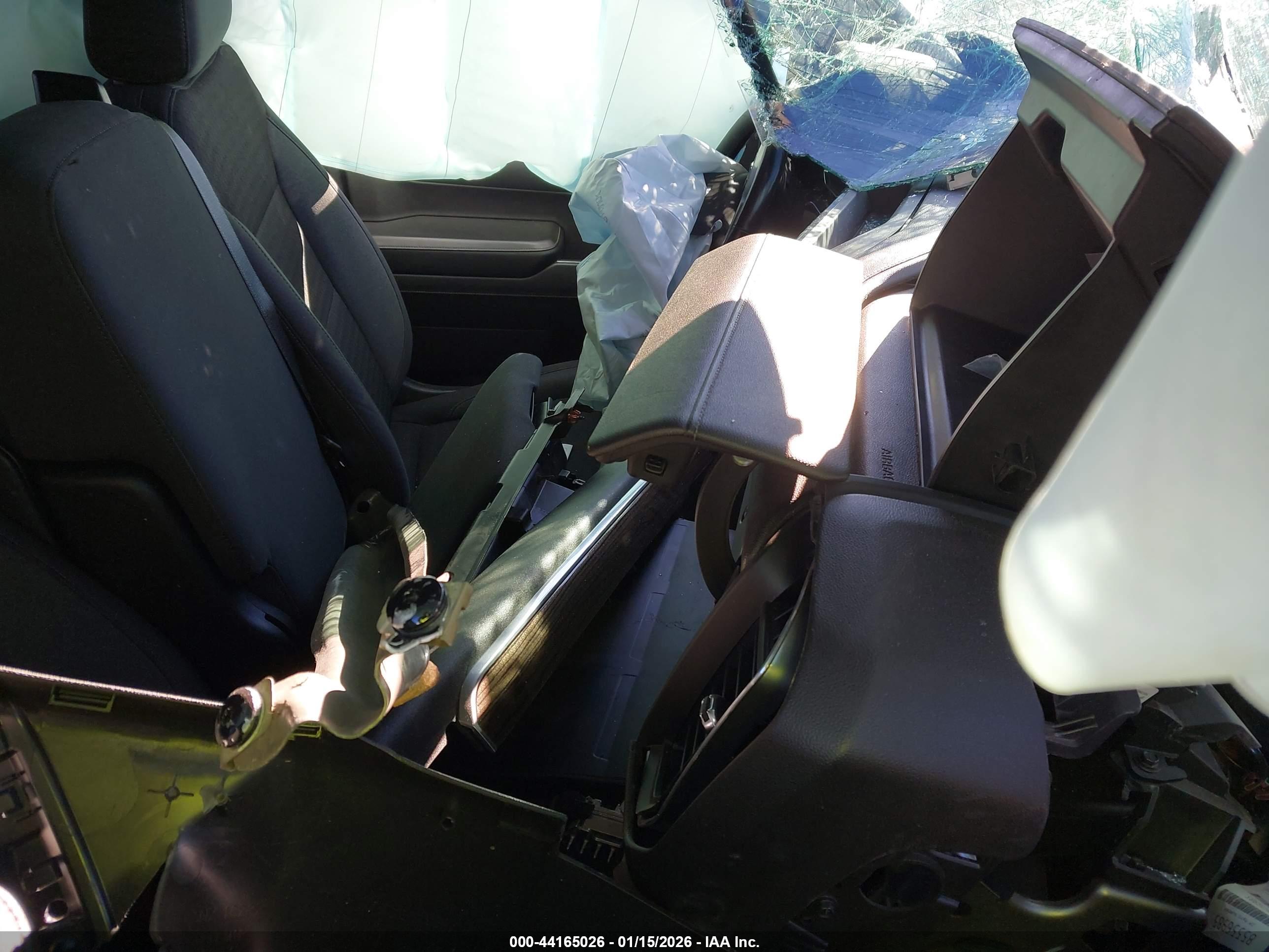 CHEVROLET SILVERADO image 5