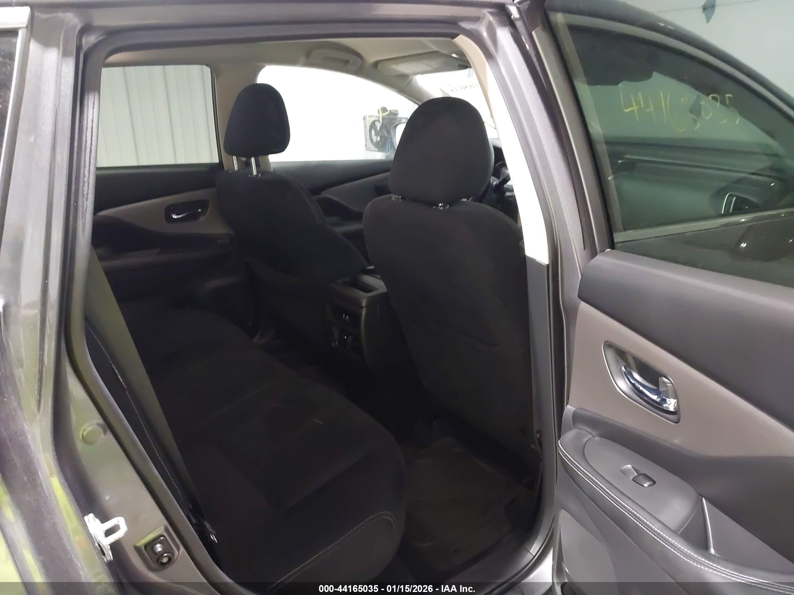 NISSAN MURANO image 8