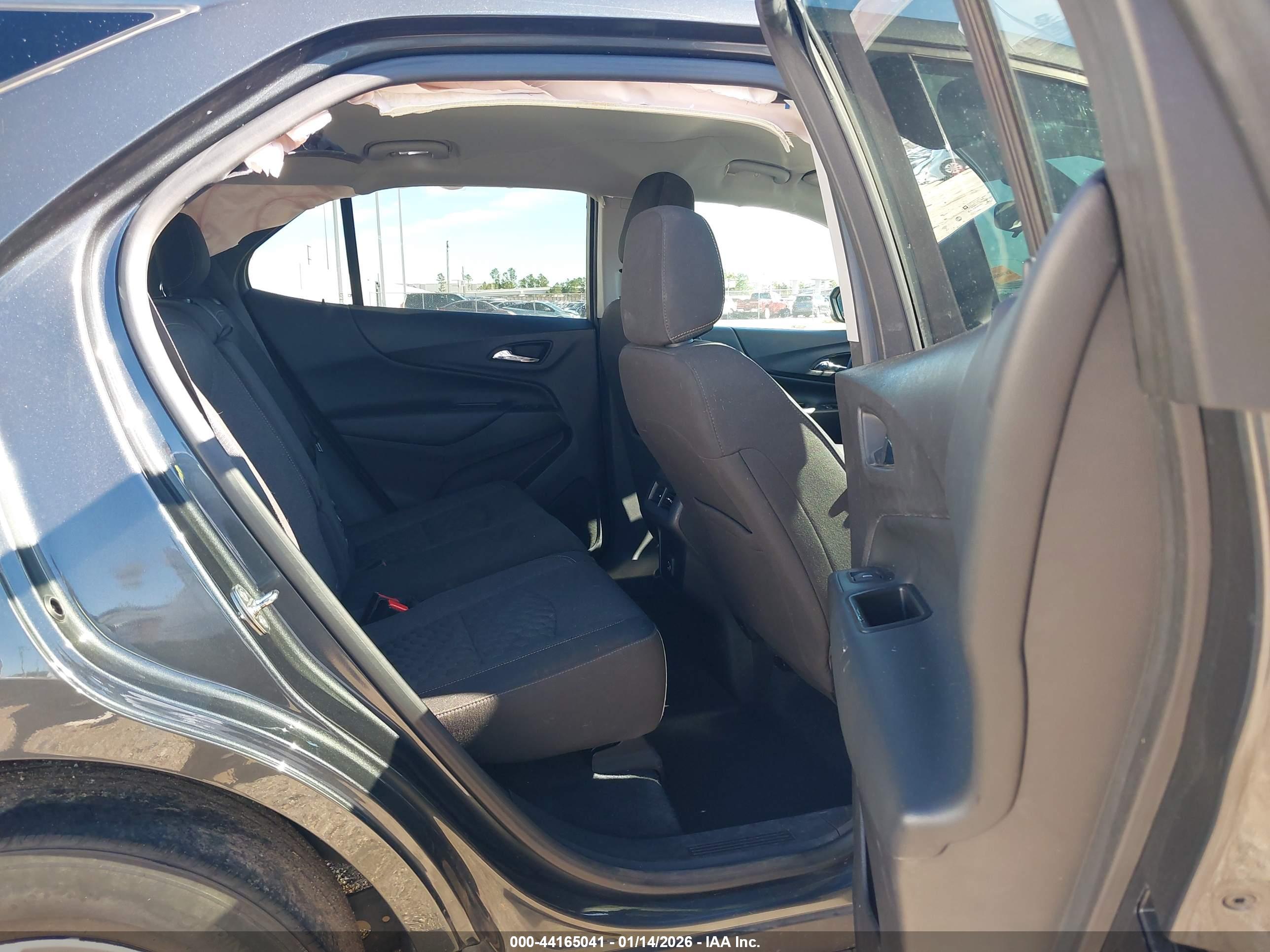 CHEVROLET EQUINOX image 8