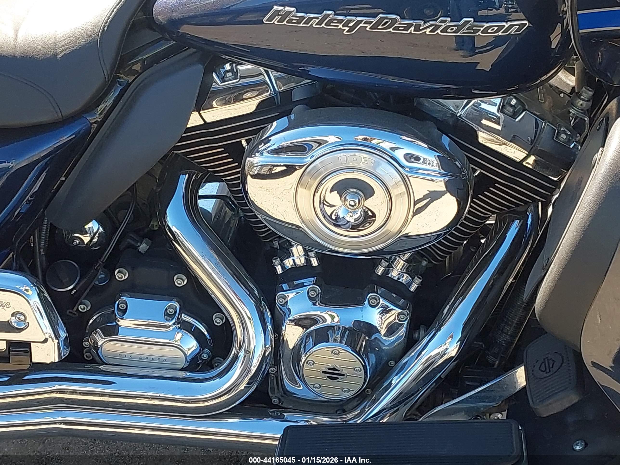 HARLEY-DAVIDSON FLTRU image 8