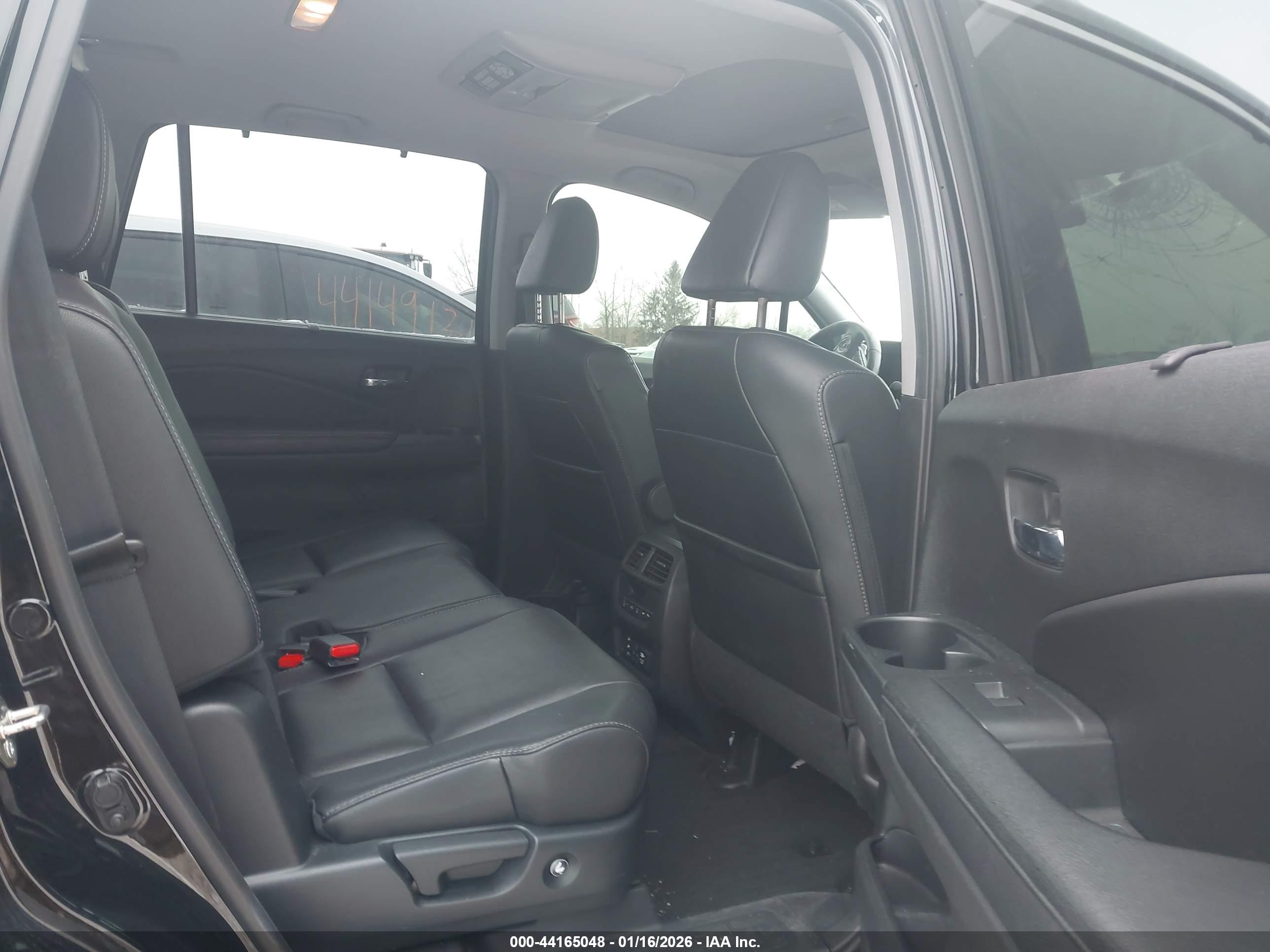 HONDA PILOT image 8