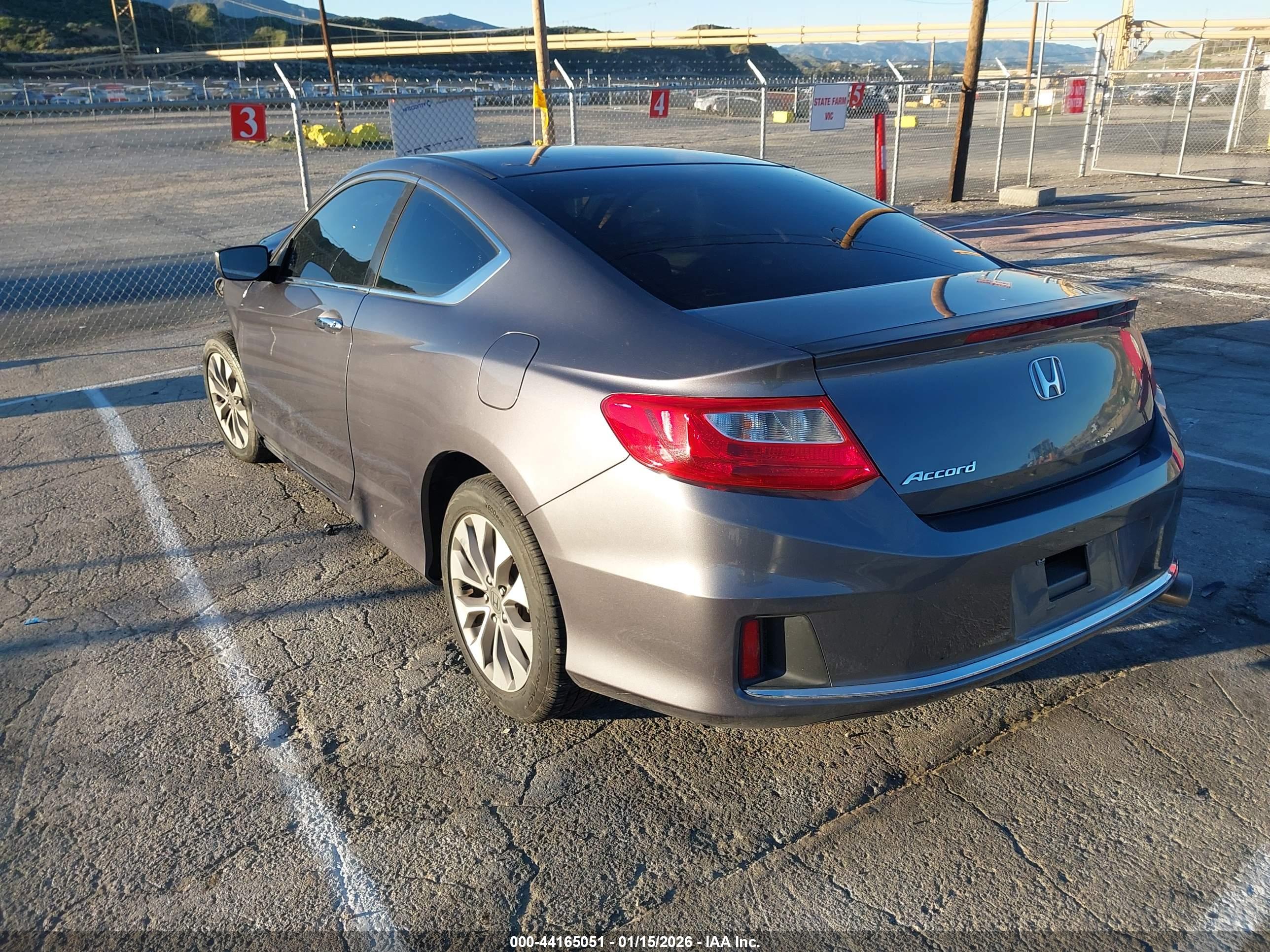 HONDA ACCORD image 3