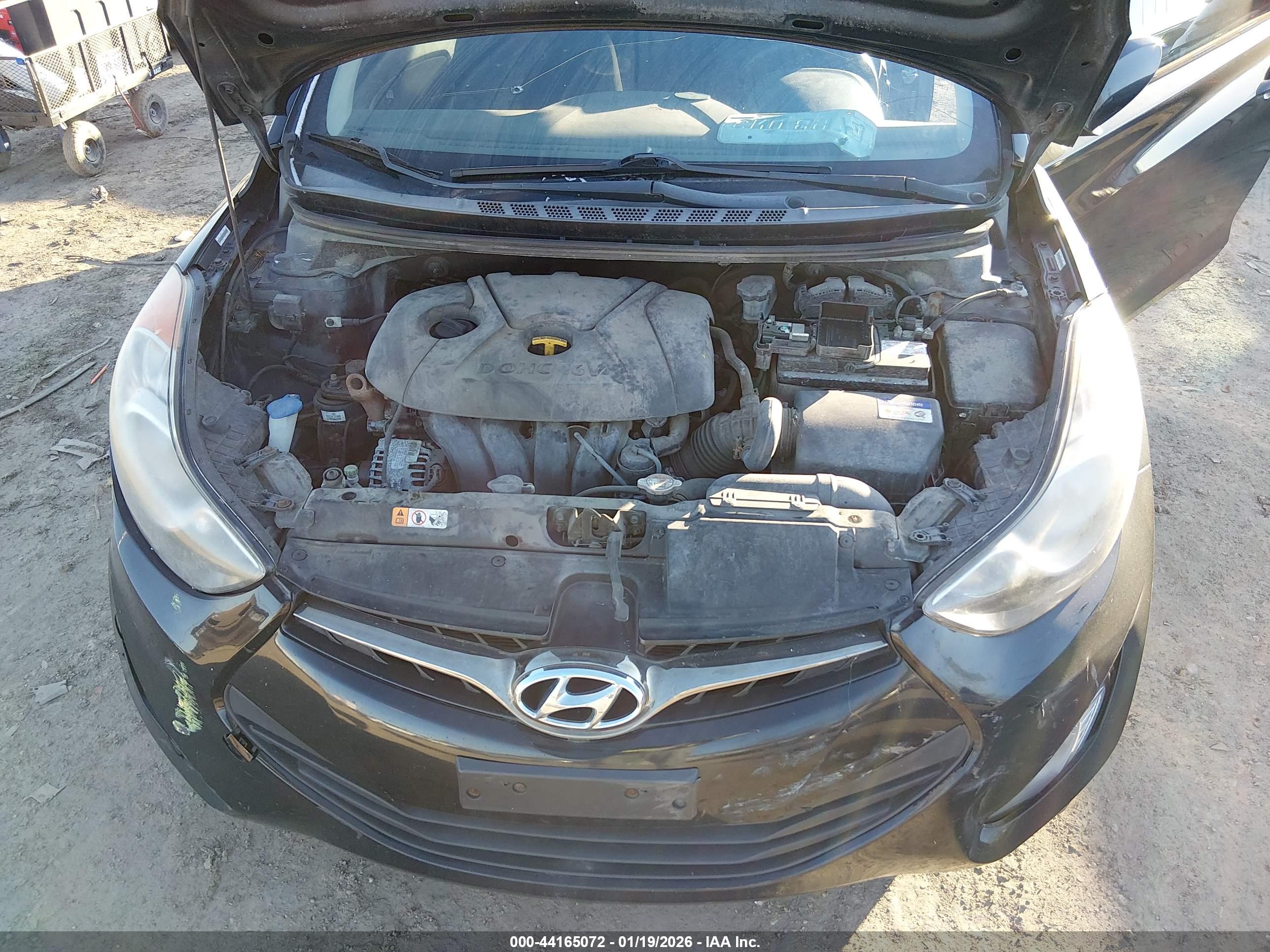 HYUNDAI ELANTRA image 10