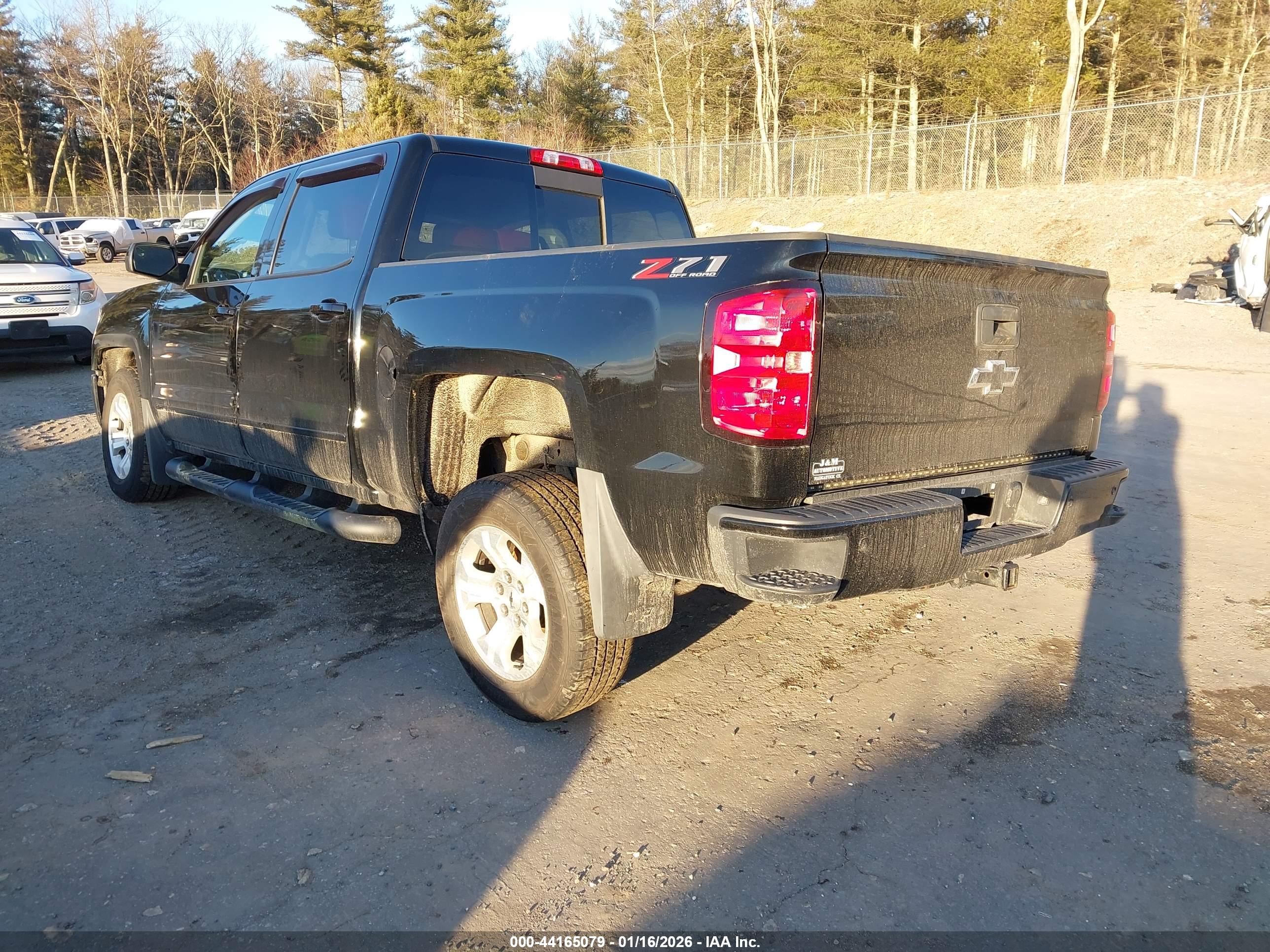 CHEVROLET SILVERADO image 3