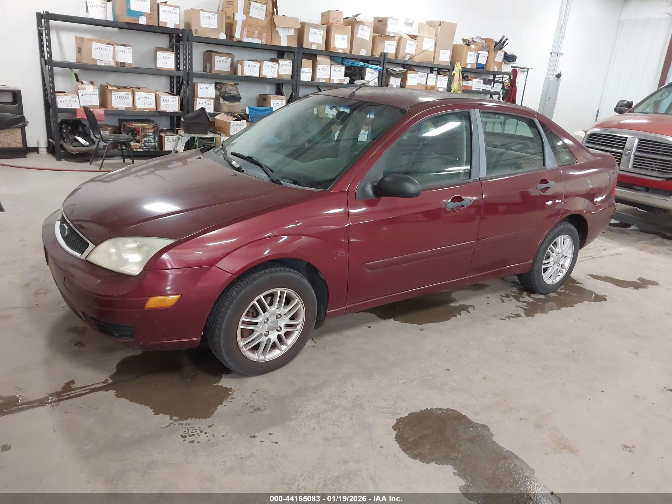 FORD FOCUS image 2