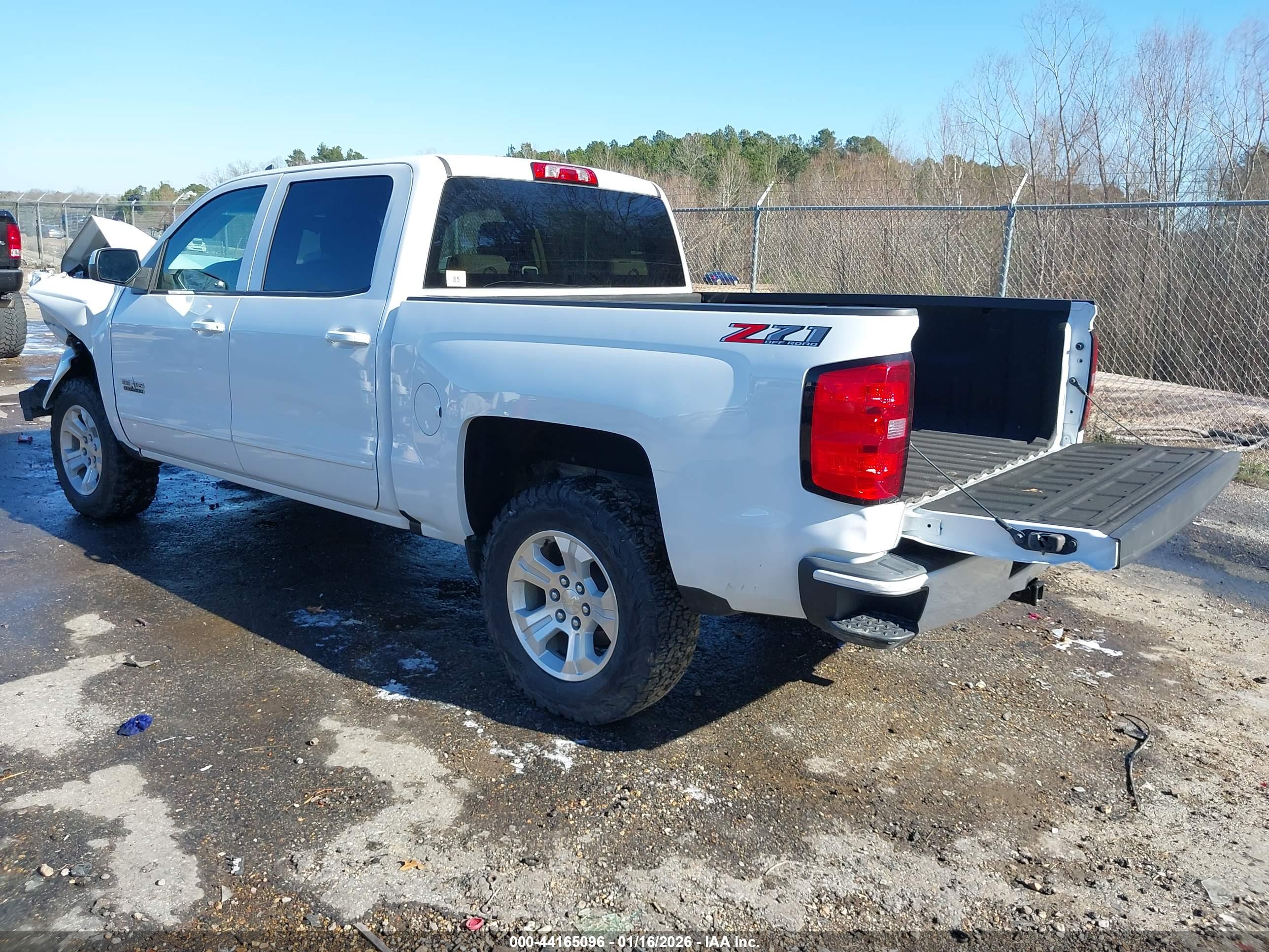 CHEVROLET SILVERADO image 3