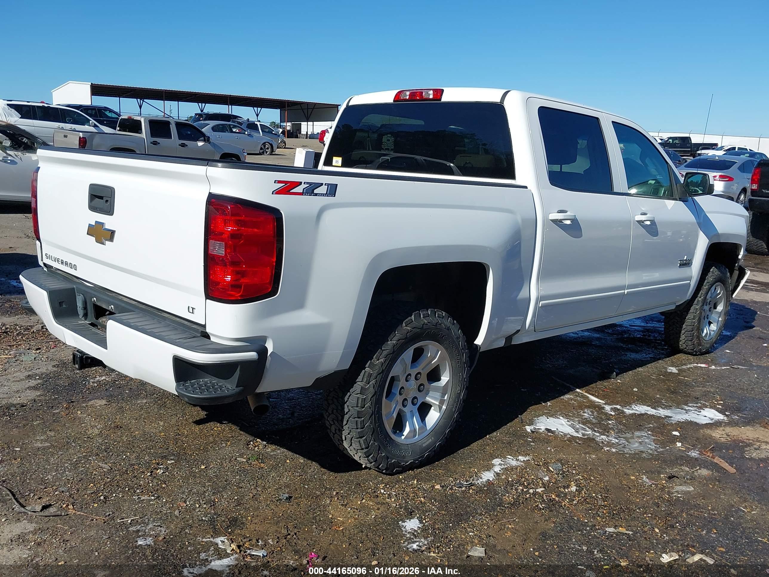 CHEVROLET SILVERADO image 4