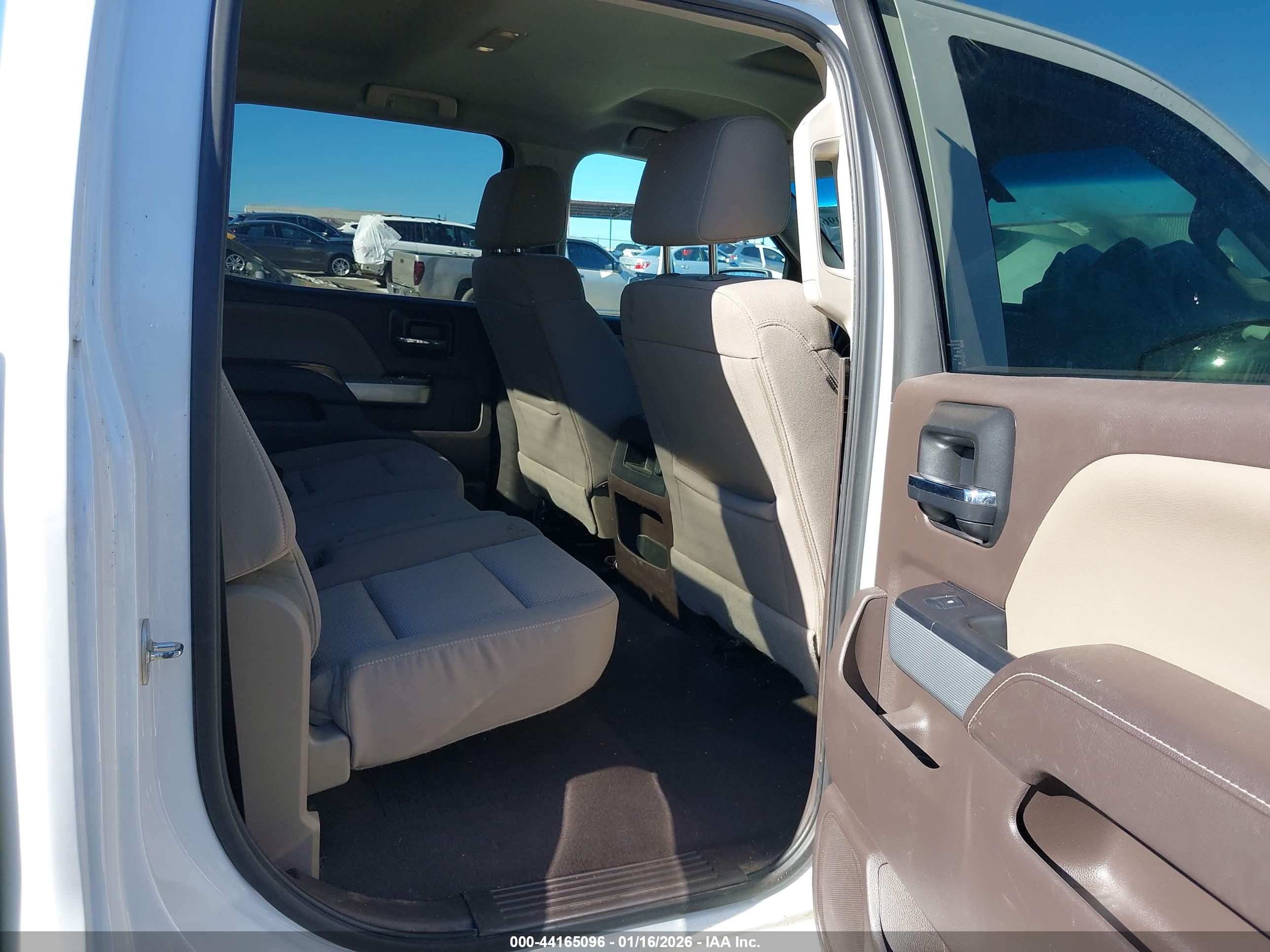 CHEVROLET SILVERADO image 8