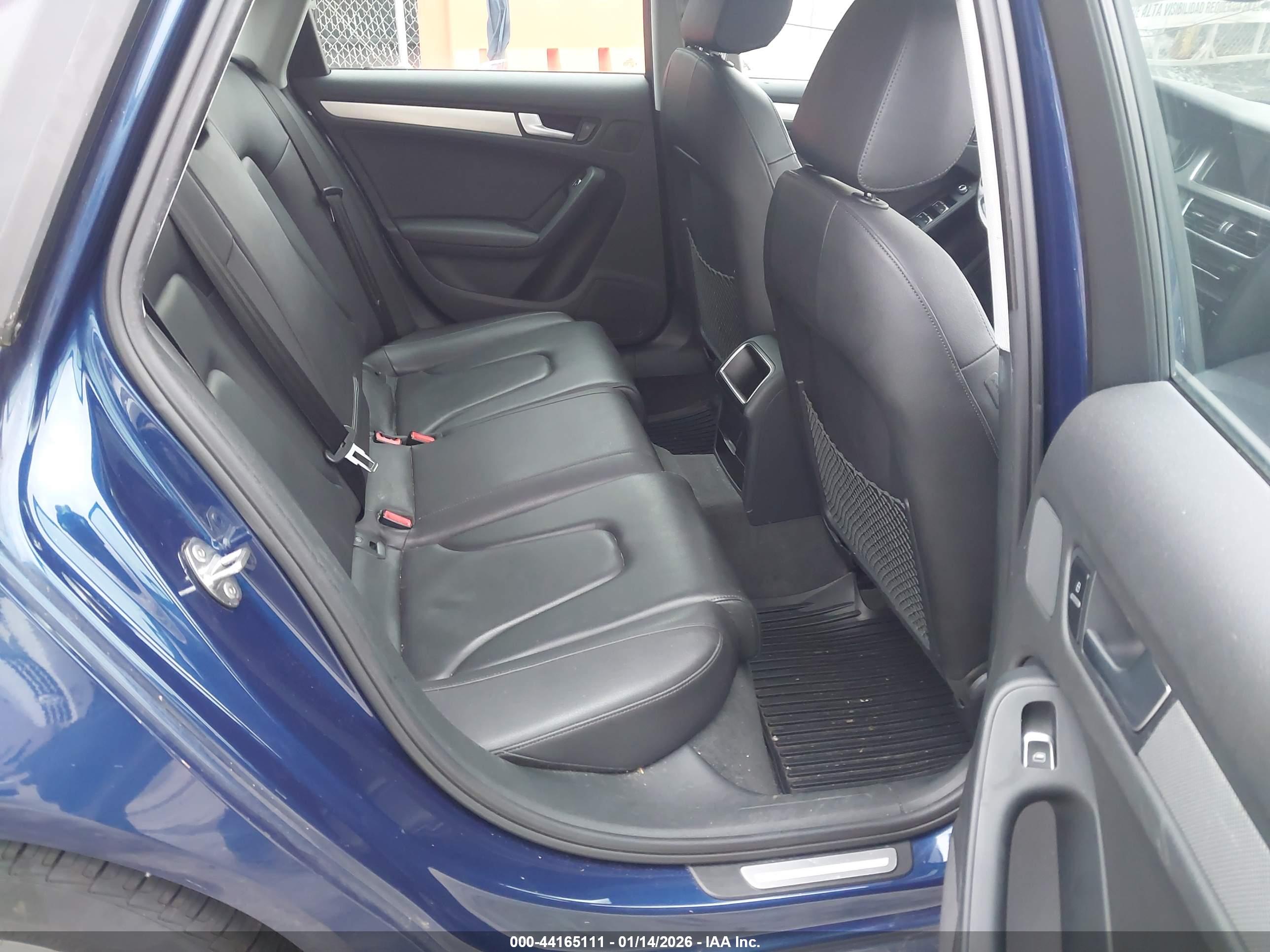 AUDI A4 image 8