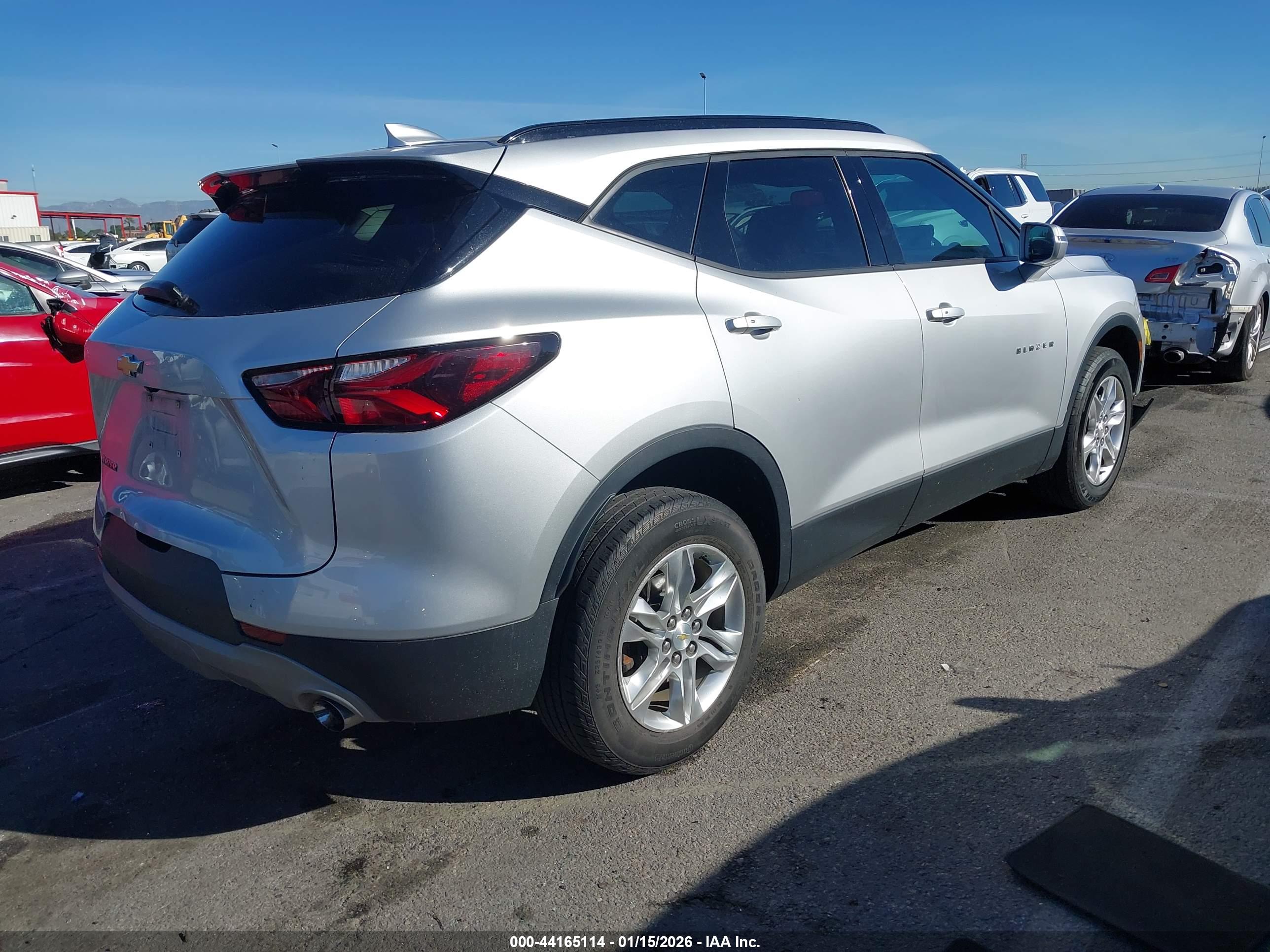 CHEVROLET BLAZER image 4