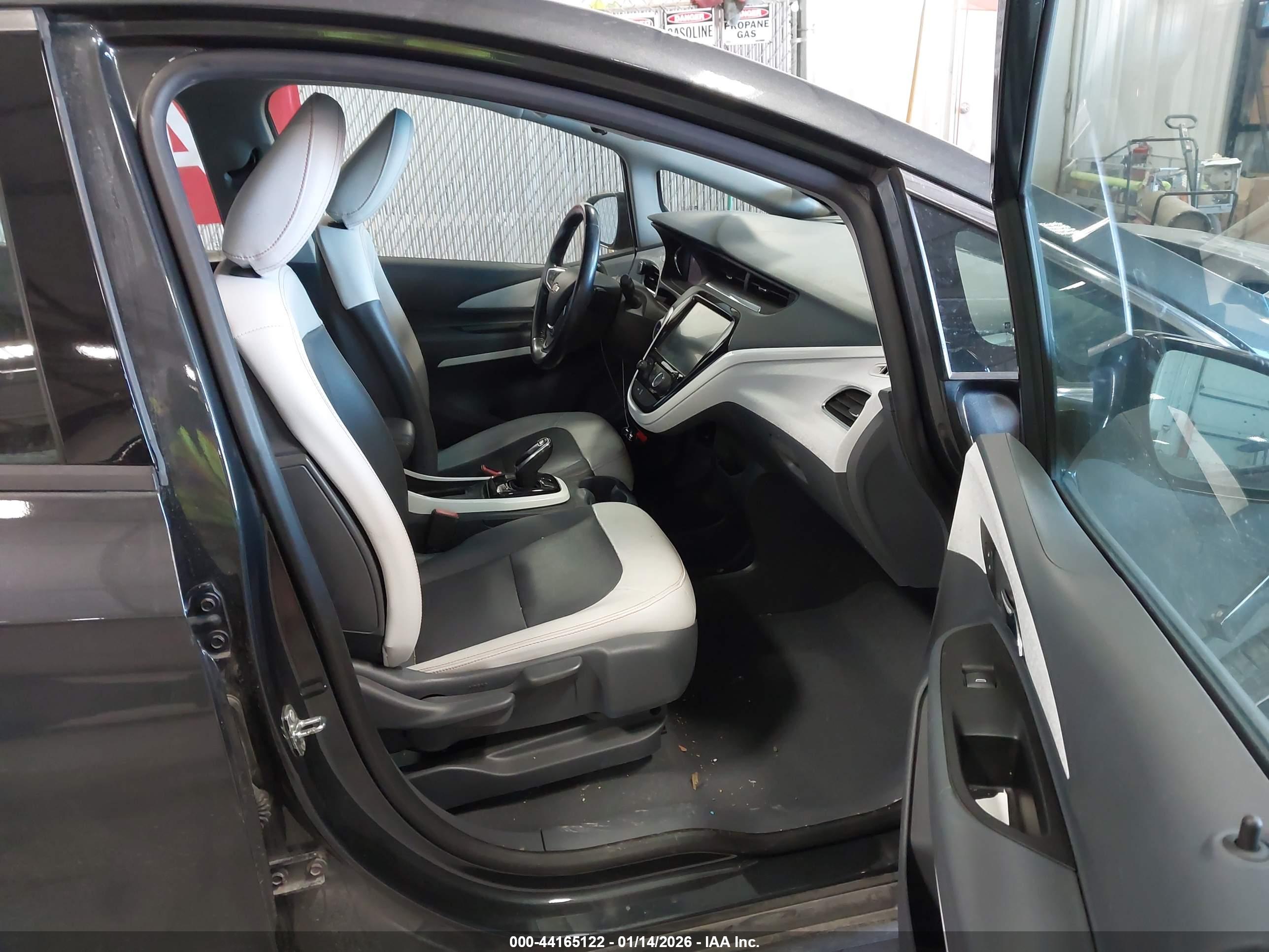 CHEVROLET BOLT image 5