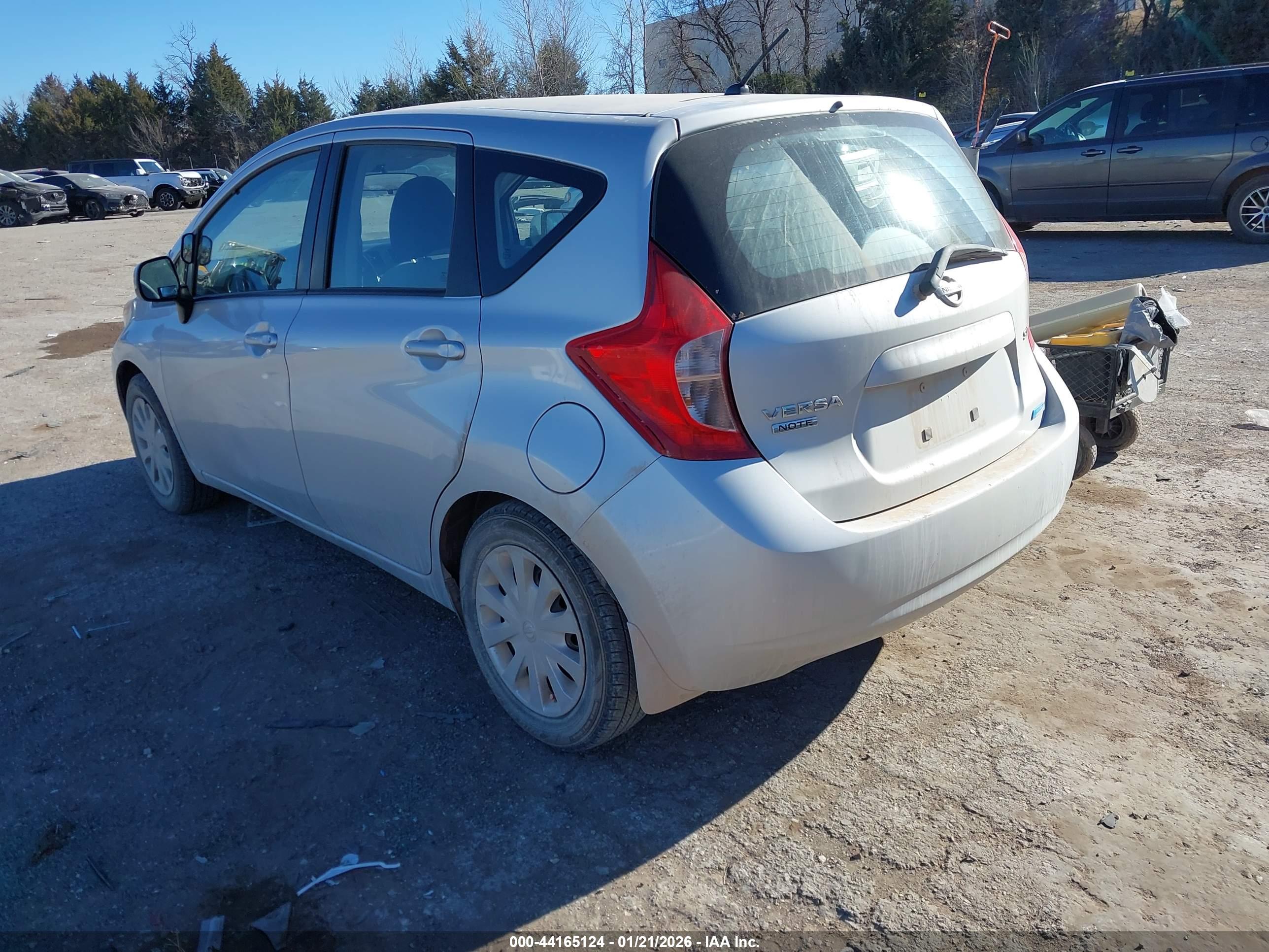 NISSAN VERSA image 3