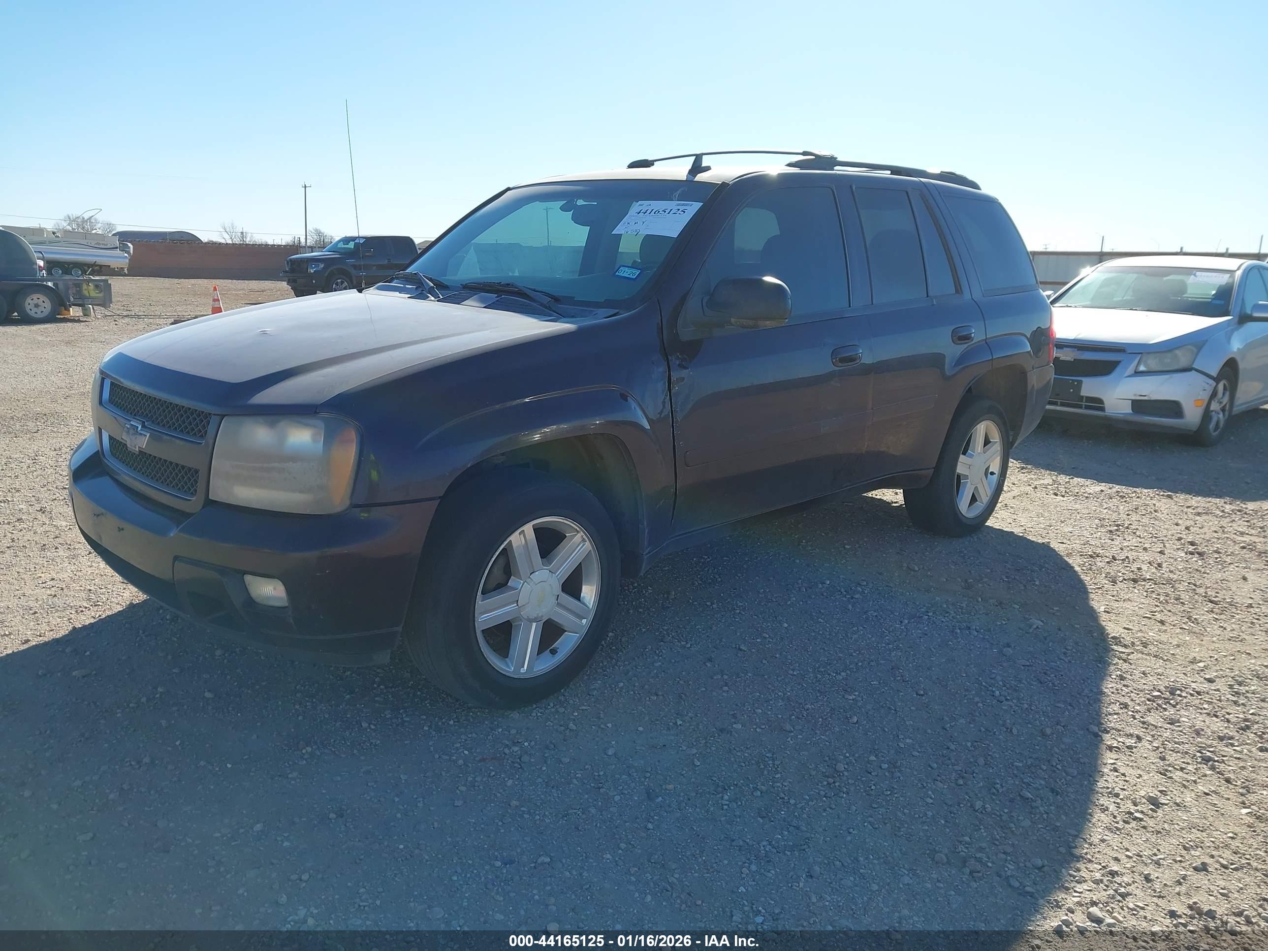 CHEVROLET TRAILBLAZER image 2
