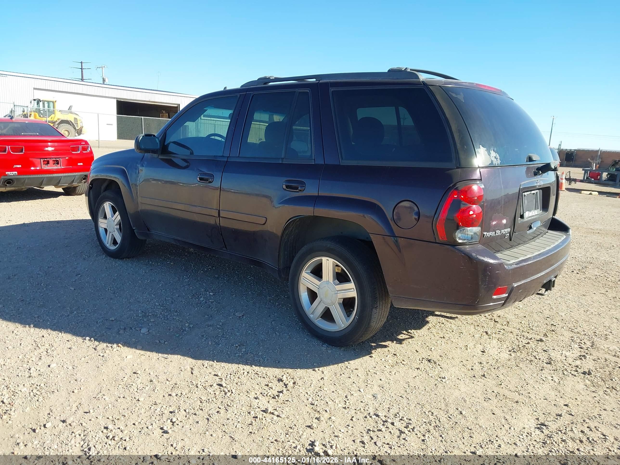 CHEVROLET TRAILBLAZER image 3