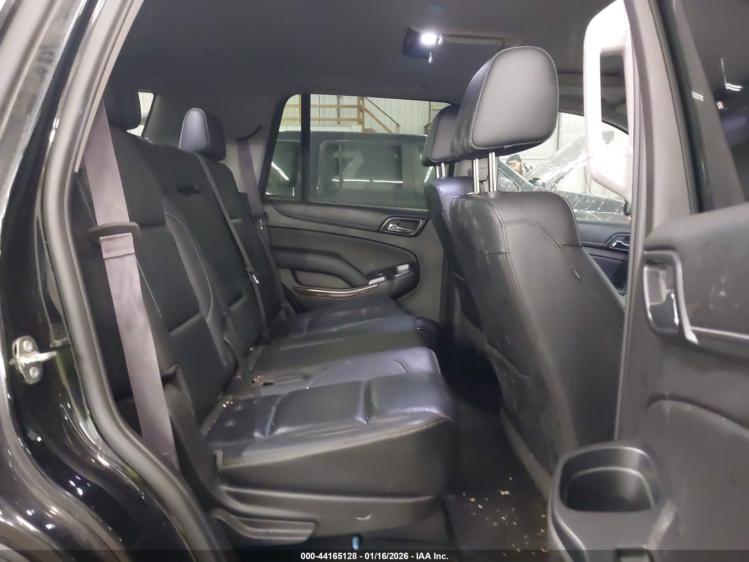 GMC YUKON image 8