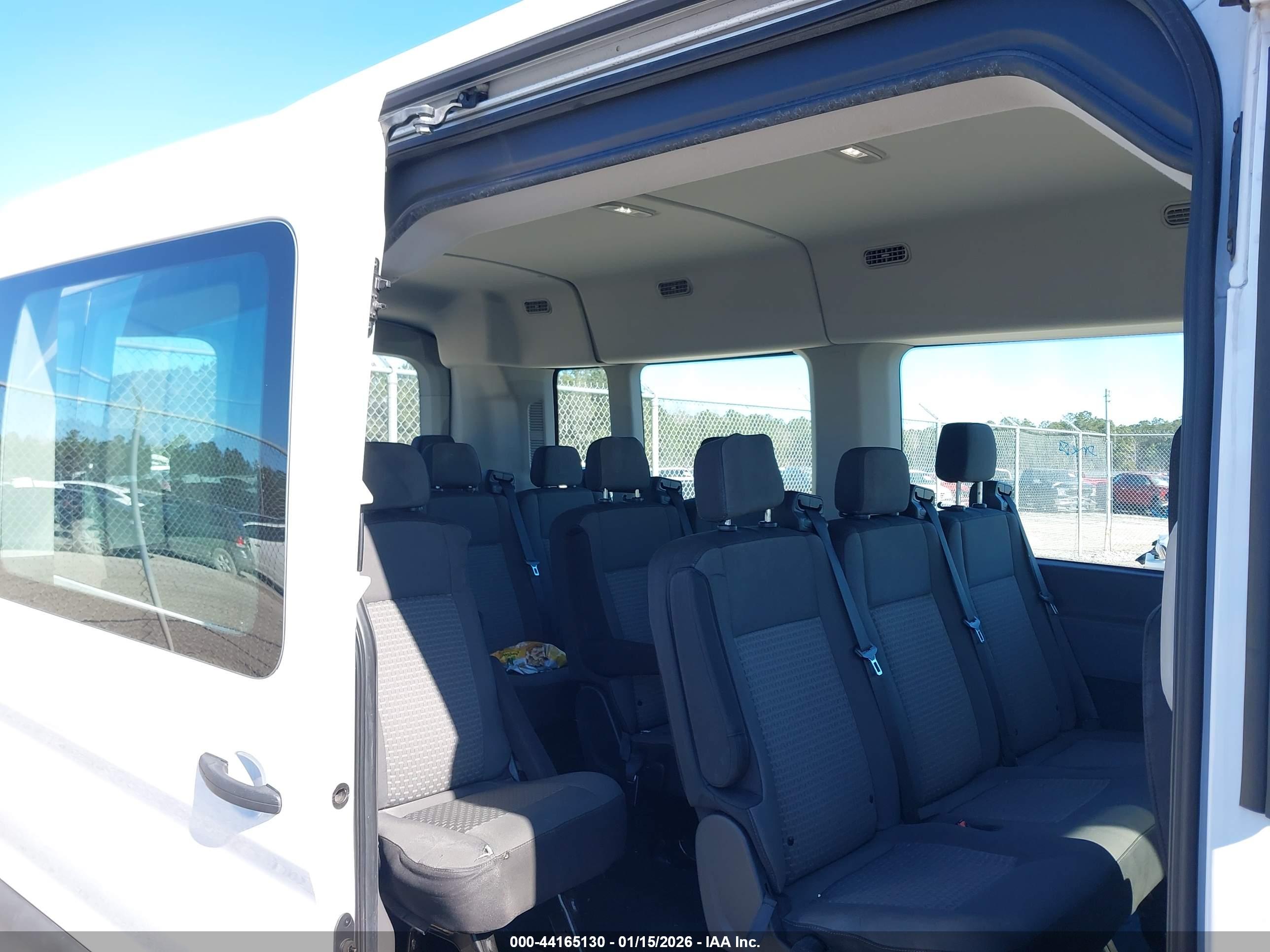FORD TRANSIT-350 image 8