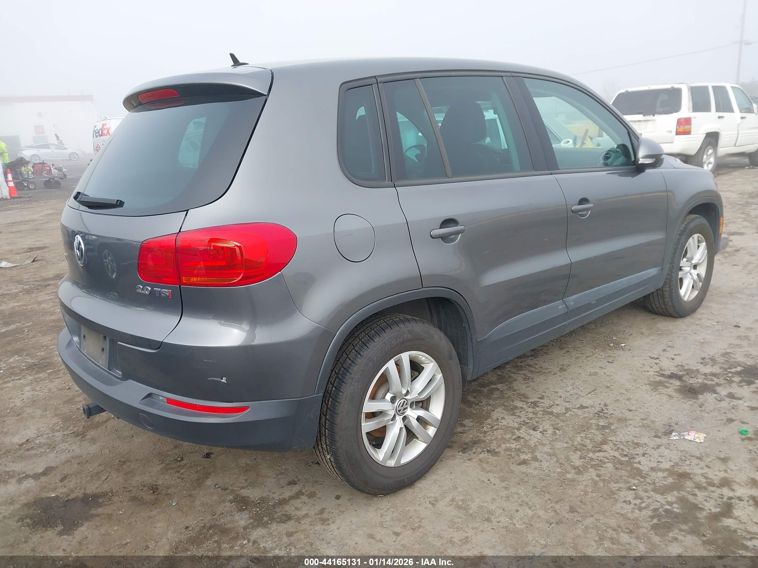 VOLKSWAGEN TIGUAN image 4