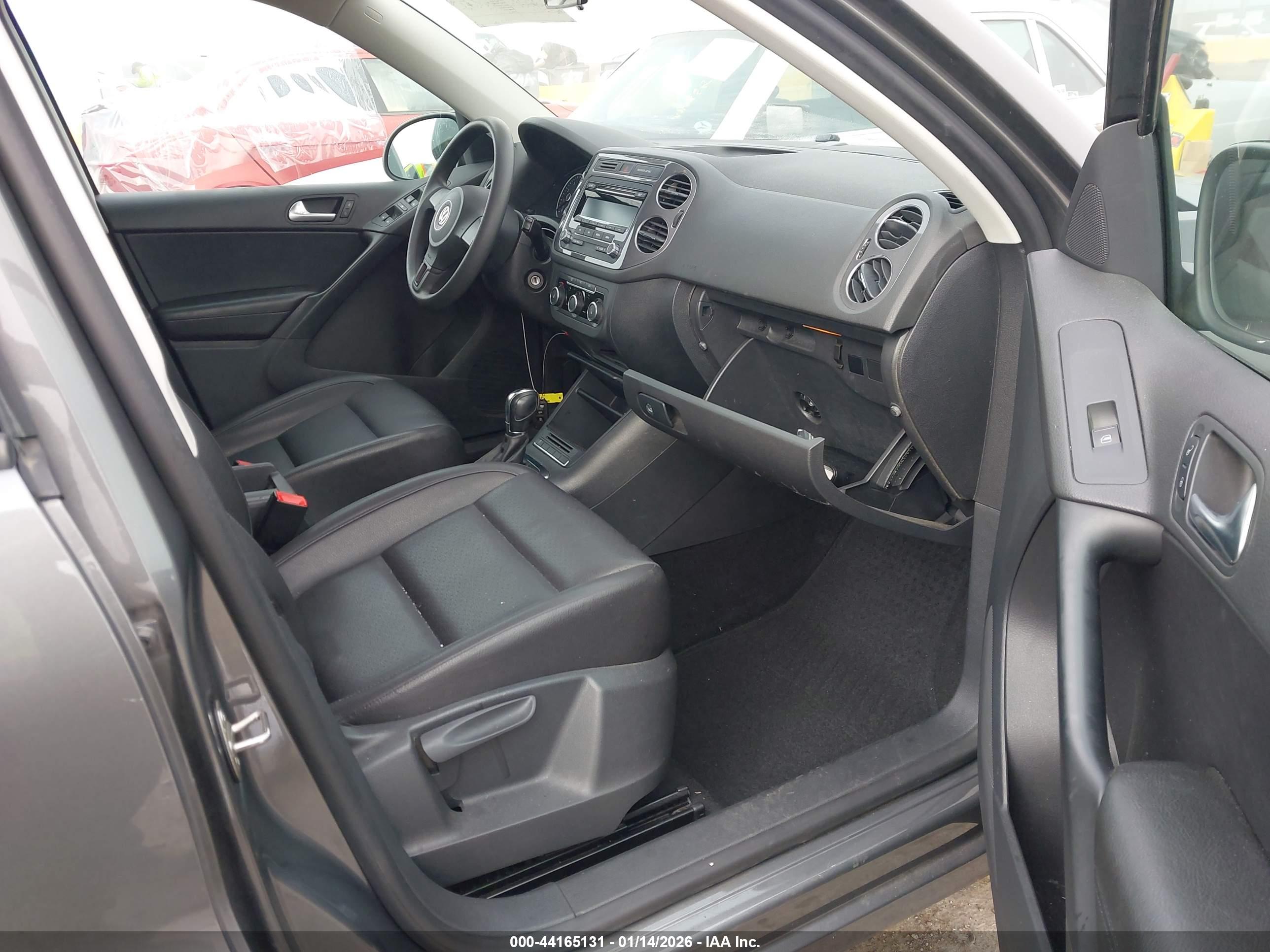 VOLKSWAGEN TIGUAN image 5