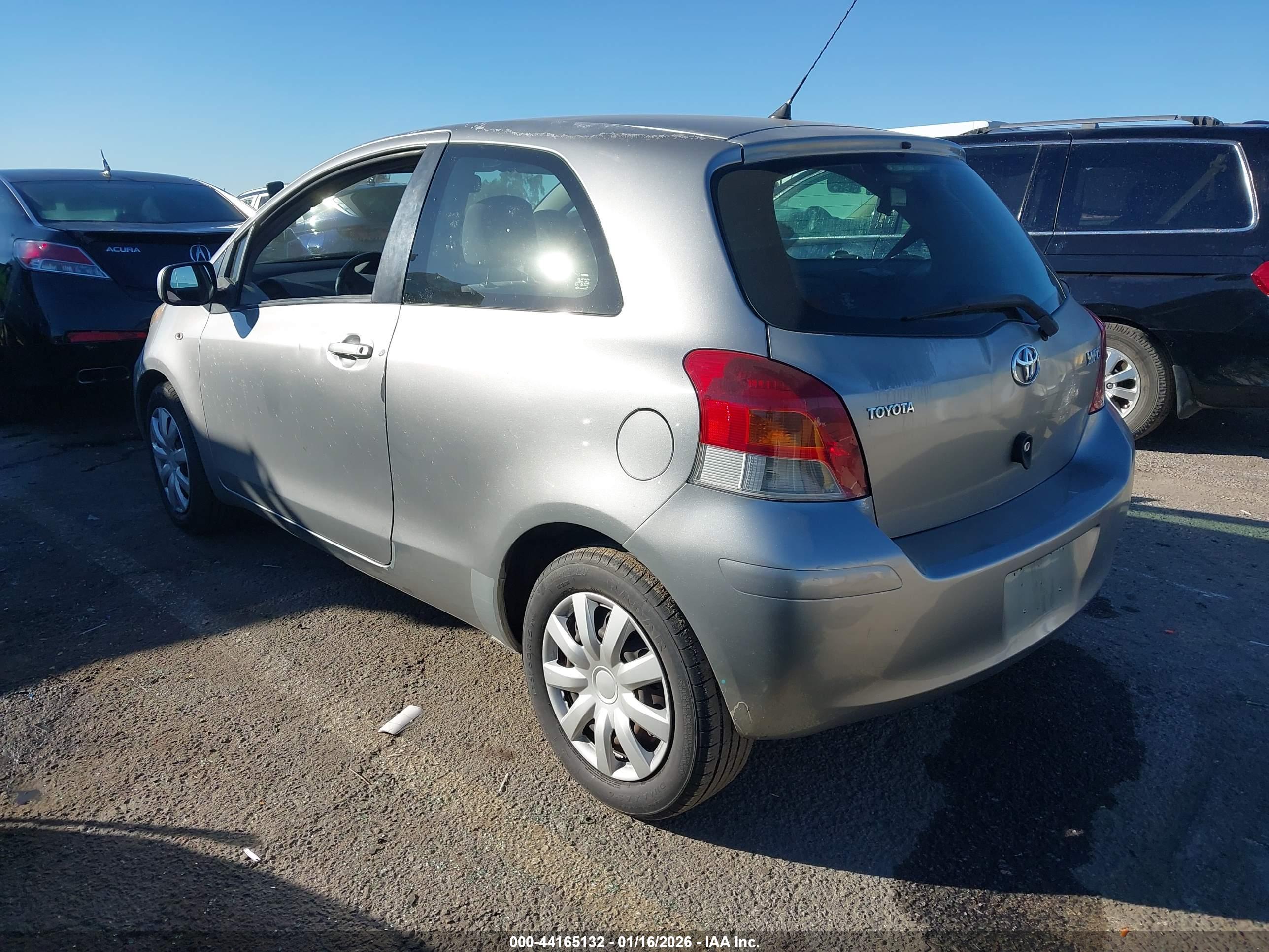 TOYOTA YARIS image 3