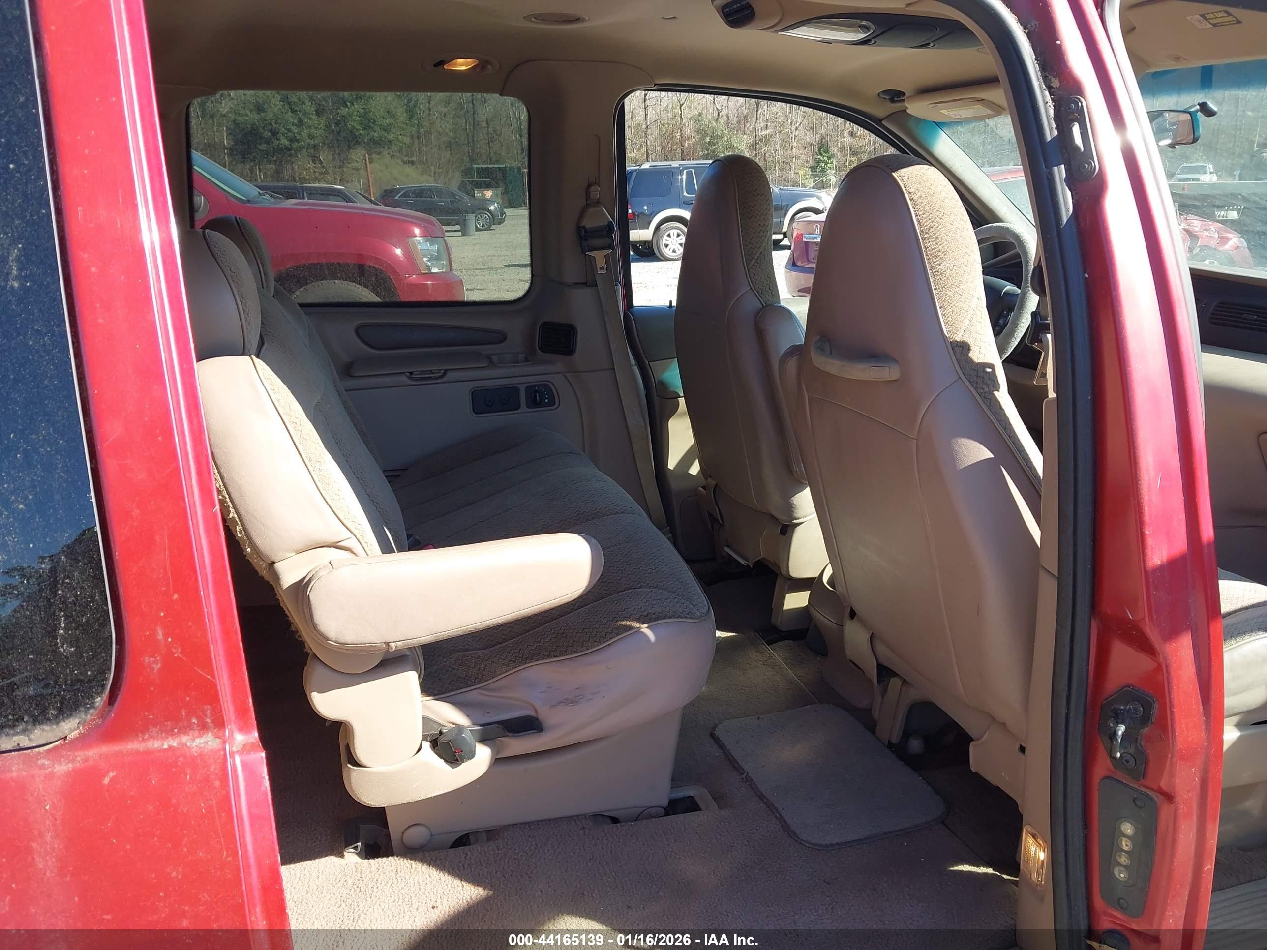 FORD WINDSTAR image 8
