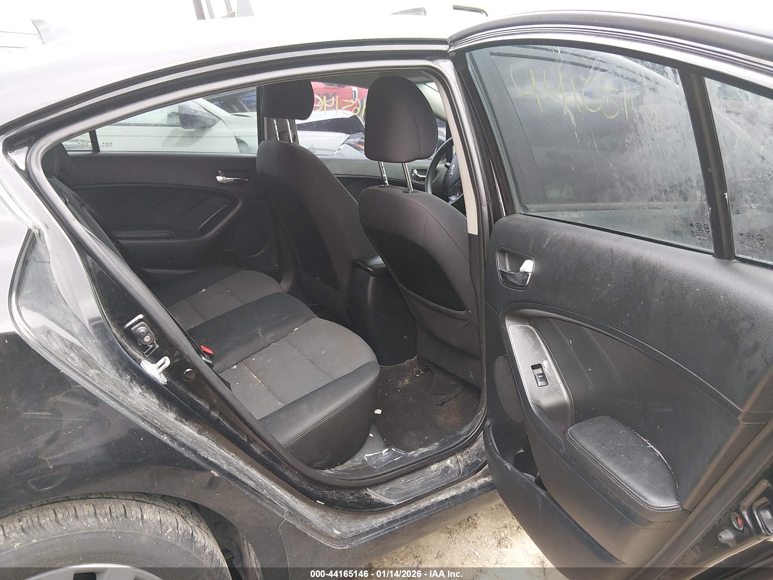 KIA FORTE image 8