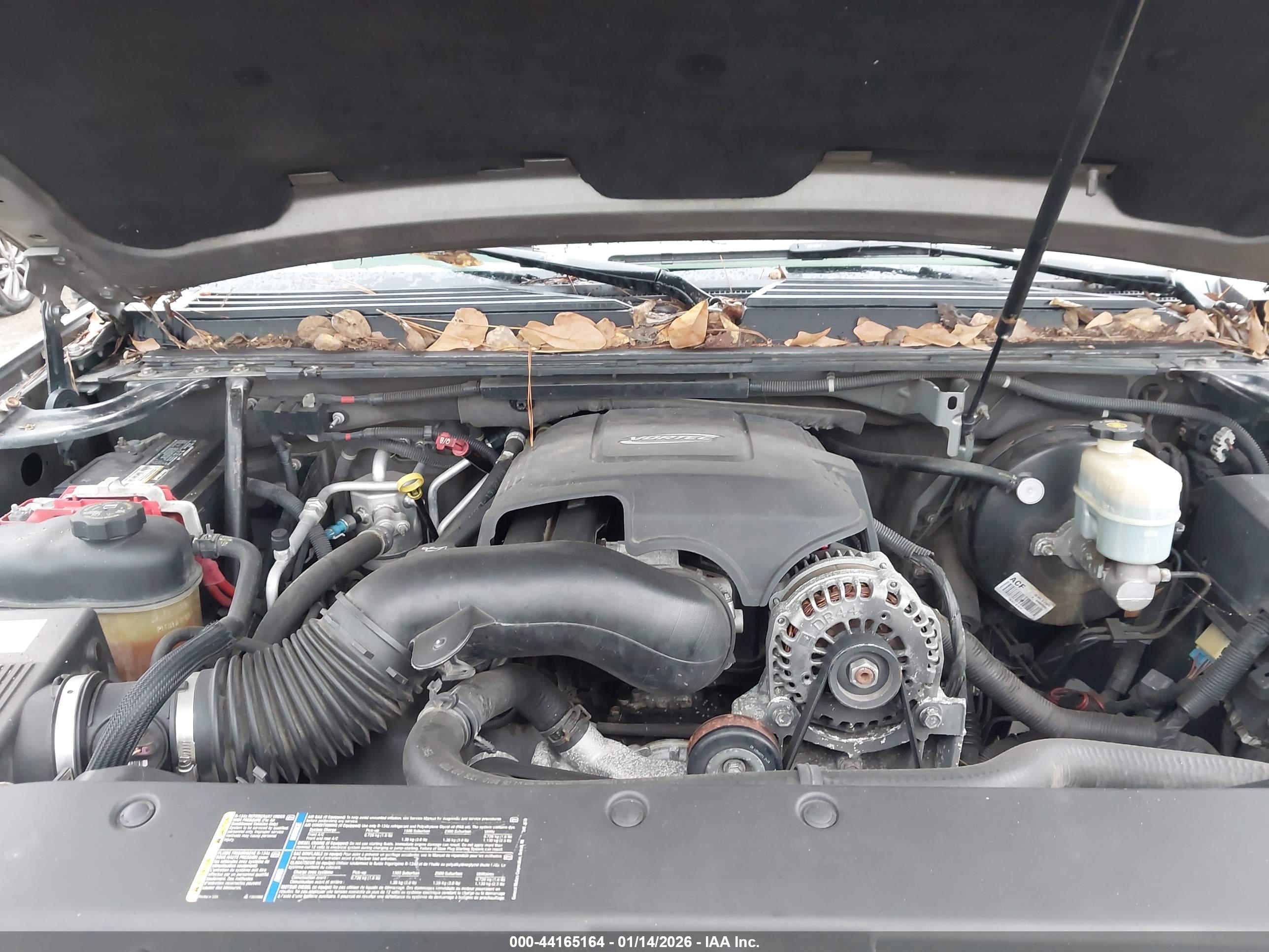 CHEVROLET SUBURBAN image 10