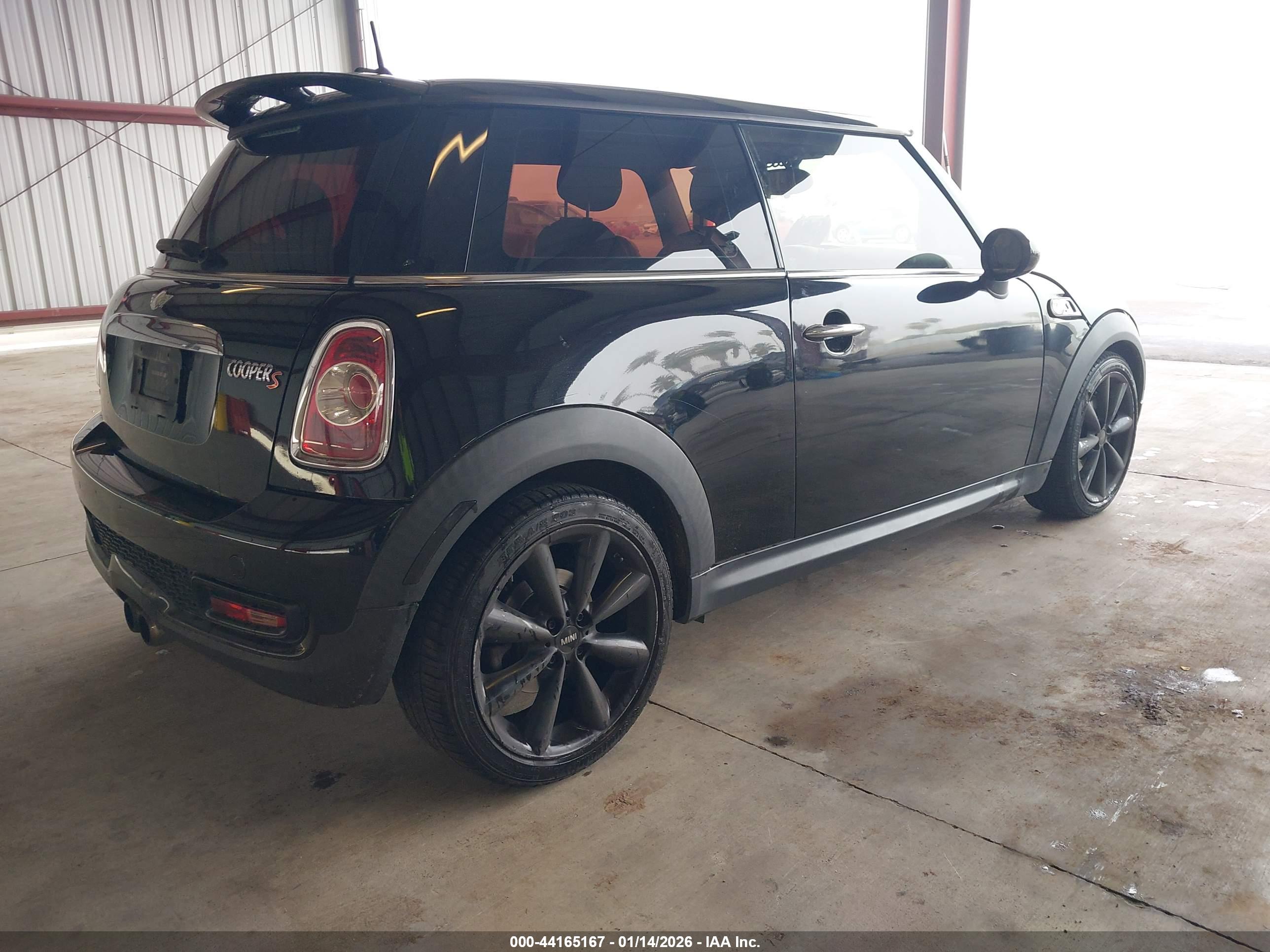 MINI COOPER image 4