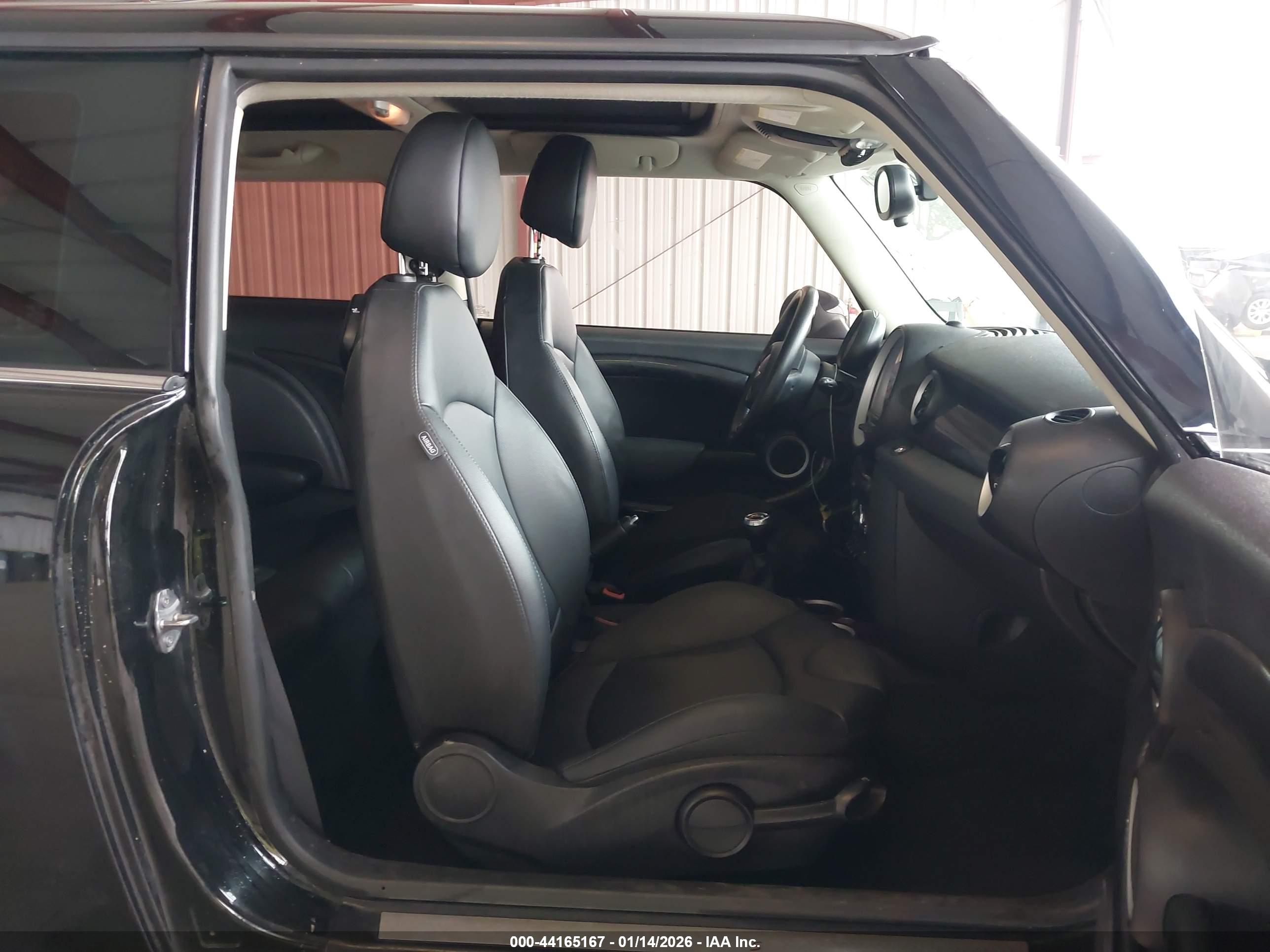 MINI COOPER image 5