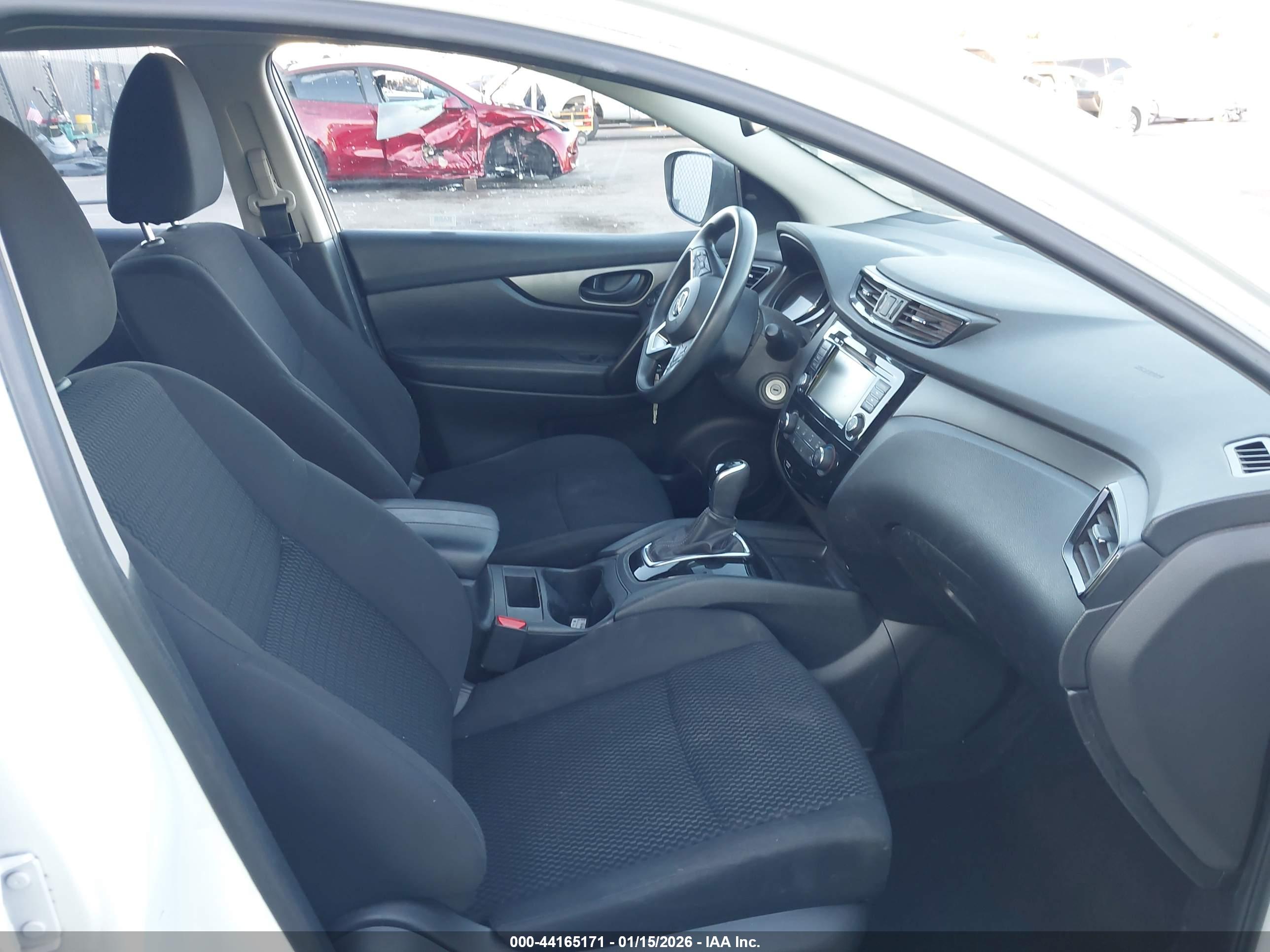 NISSAN ROGUE image 5