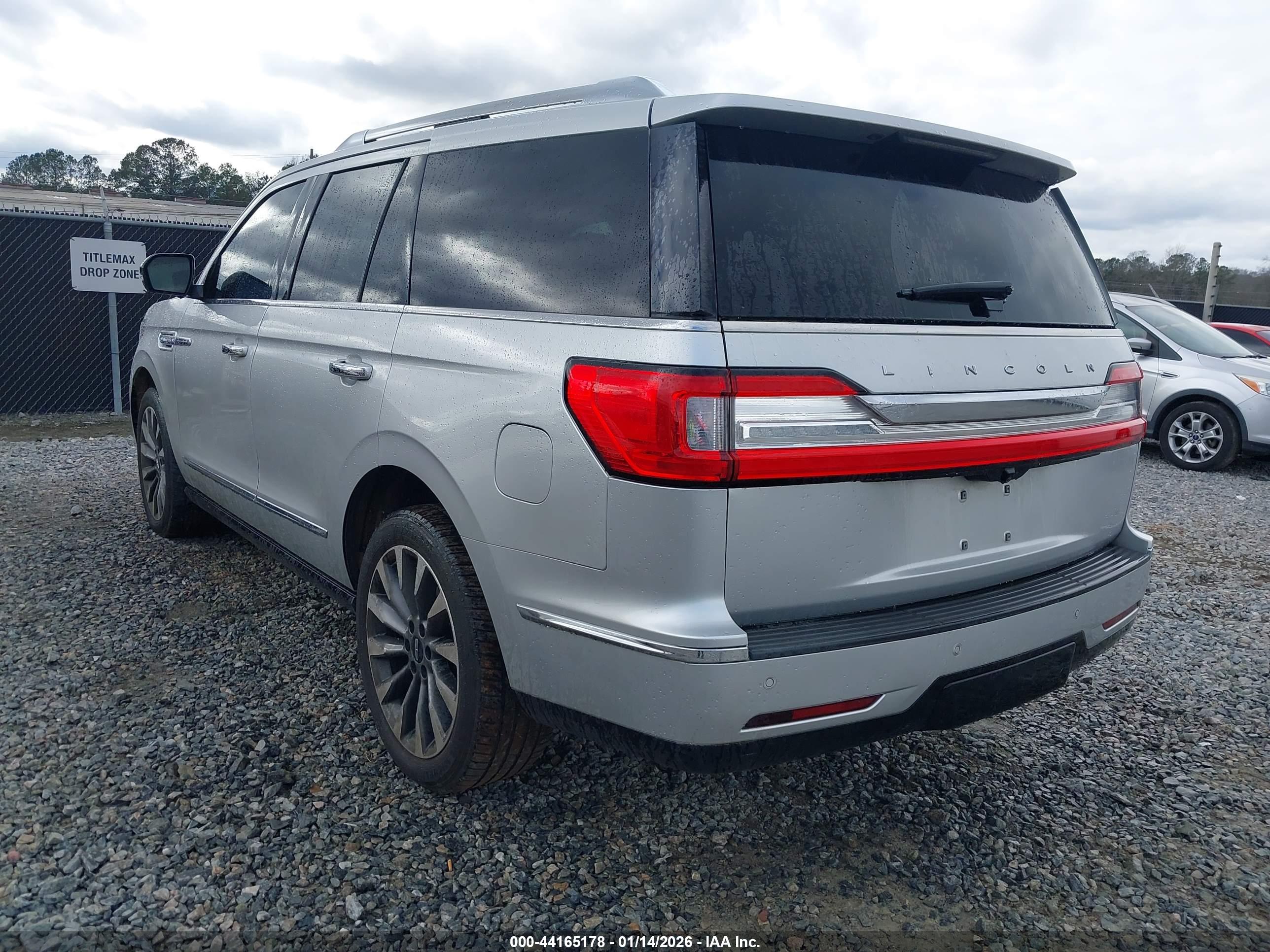 LINCOLN NAVIGATOR image 3