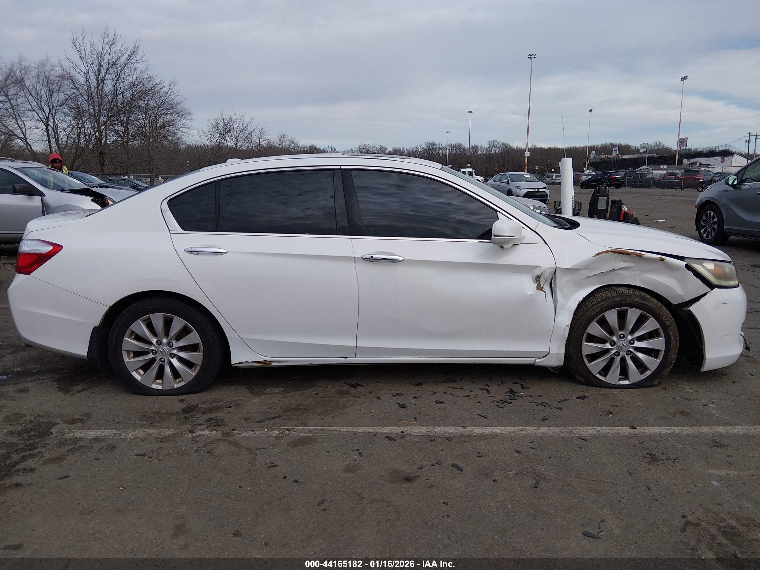 HONDA ACCORD image 6