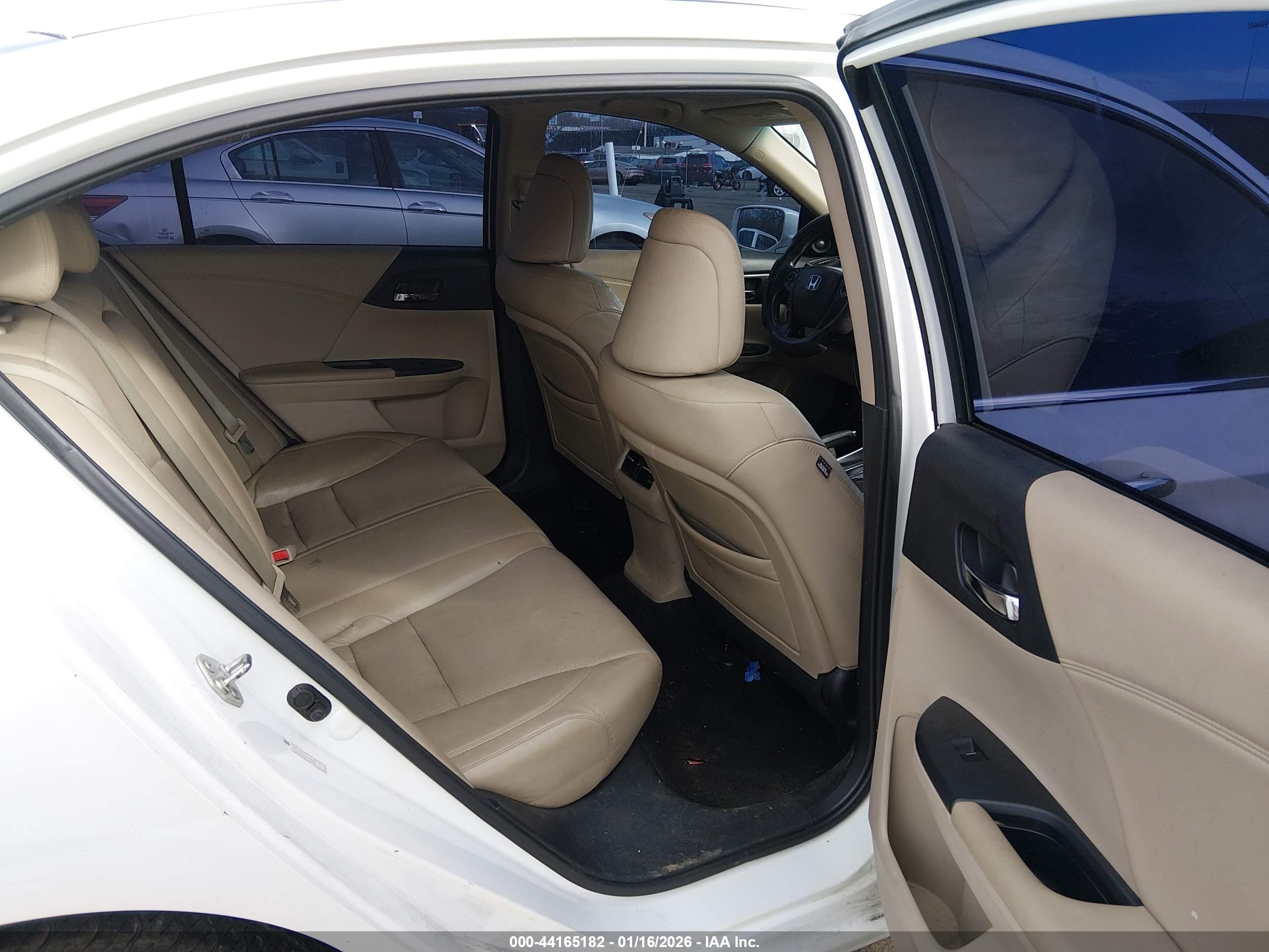 HONDA ACCORD image 8